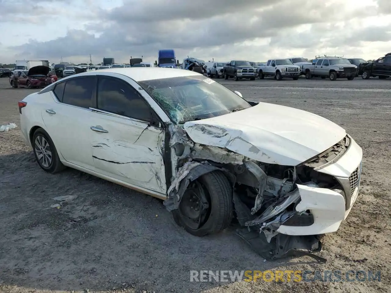 4 Photograph of a damaged car 1N4BL4BV0LC189080 NISSAN ALTIMA 2020