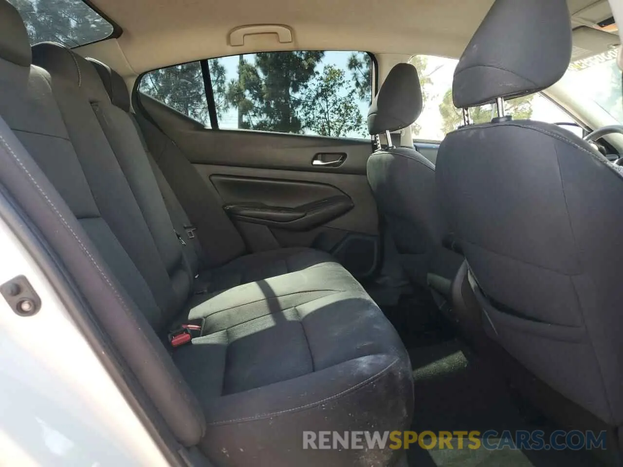 10 Photograph of a damaged car 1N4BL4BV0LC189354 NISSAN ALTIMA 2020