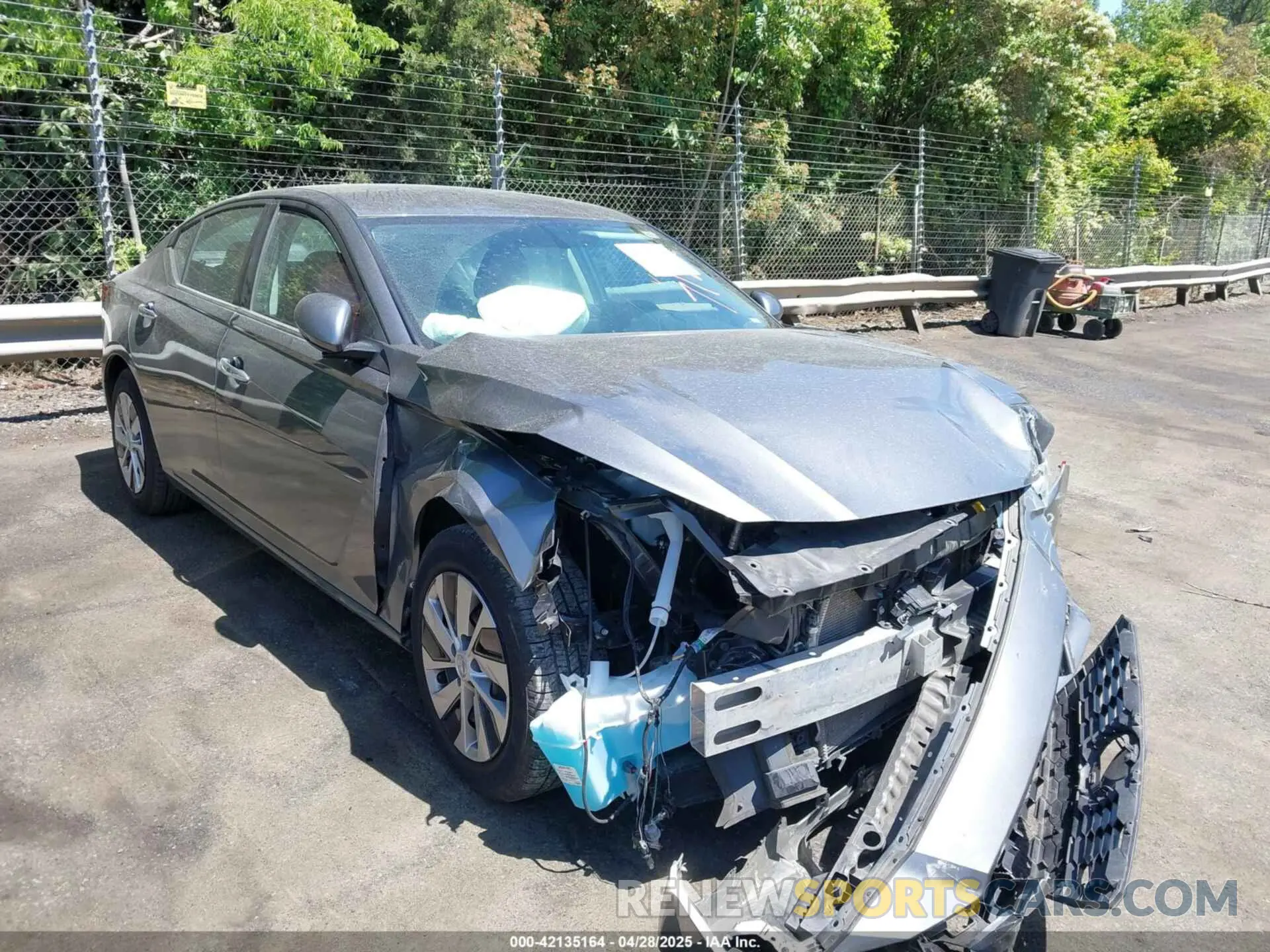 1 Photograph of a damaged car 1N4BL4BV0LC197812 NISSAN ALTIMA 2020