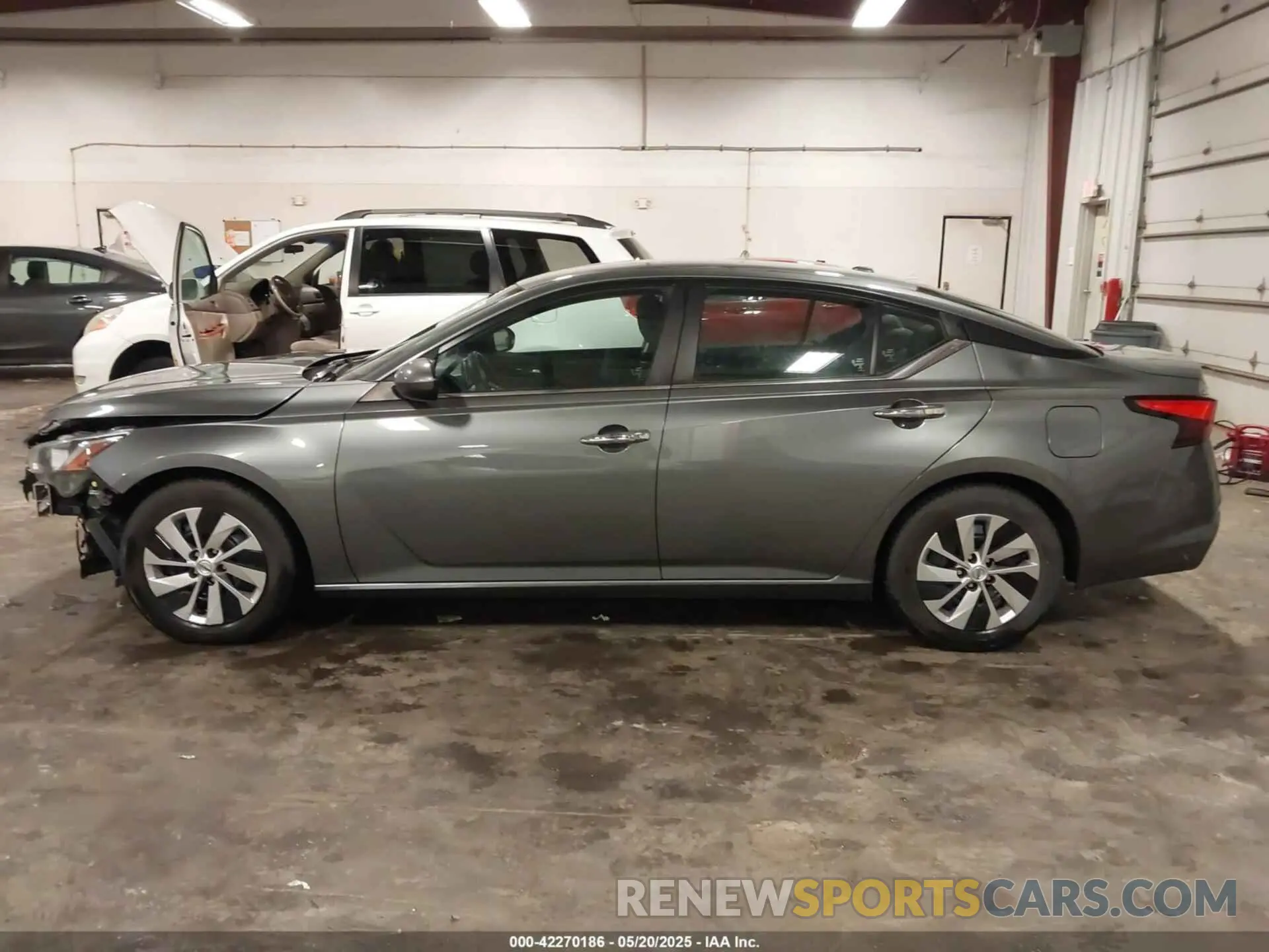 15 Photograph of a damaged car 1N4BL4BV0LC212096 NISSAN ALTIMA 2020
