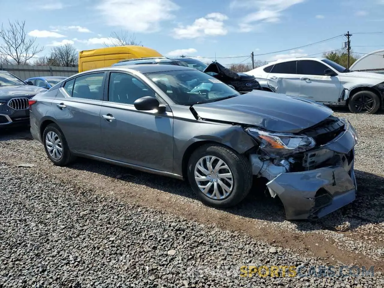 4 Photograph of a damaged car 1N4BL4BV0LC212650 NISSAN ALTIMA 2020