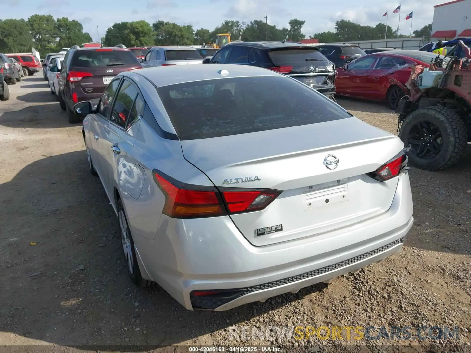 3 Photograph of a damaged car 1N4BL4BV0LC265803 NISSAN ALTIMA 2020