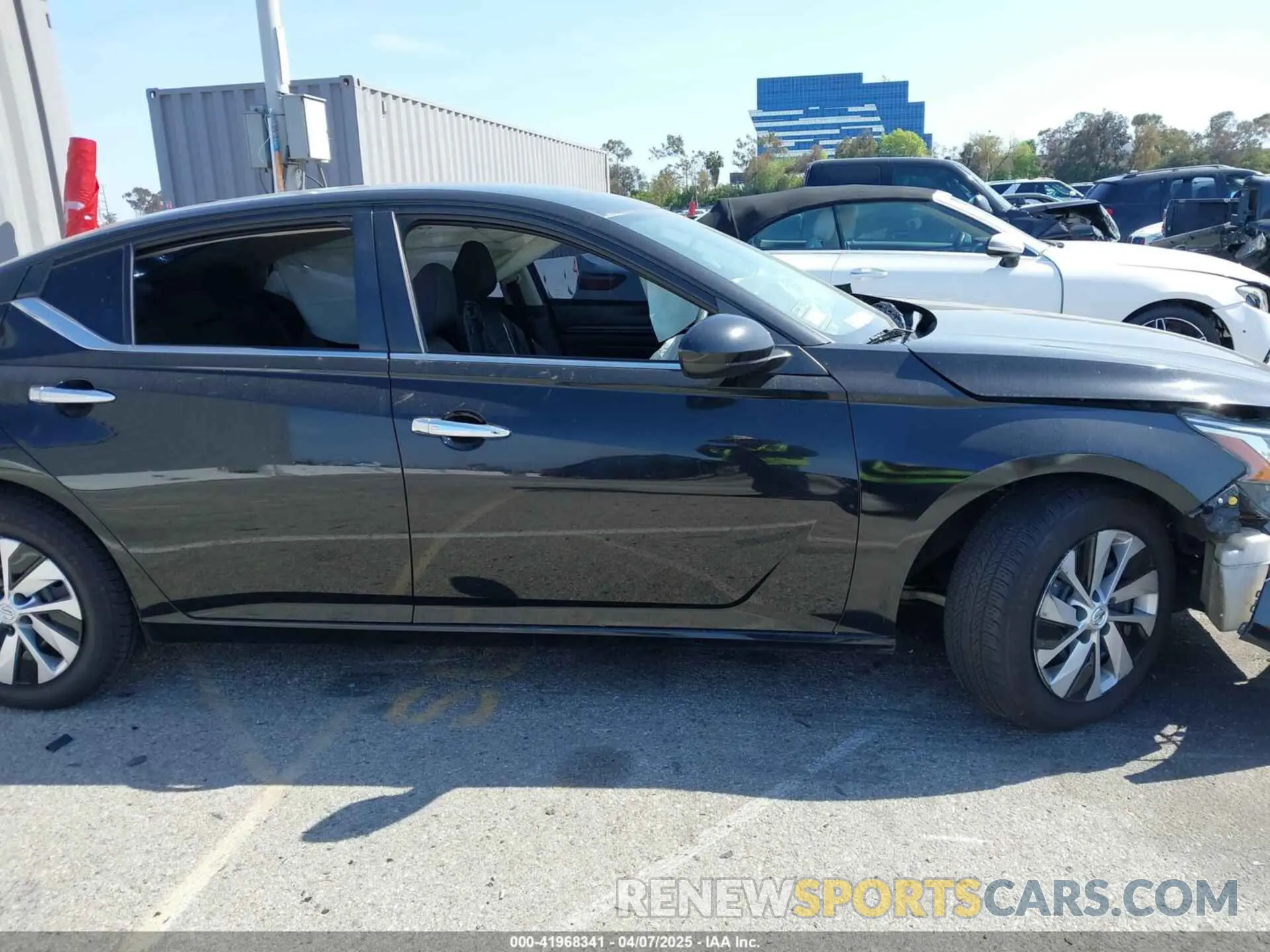 13 Photograph of a damaged car 1N4BL4BV1LC132287 NISSAN ALTIMA 2020