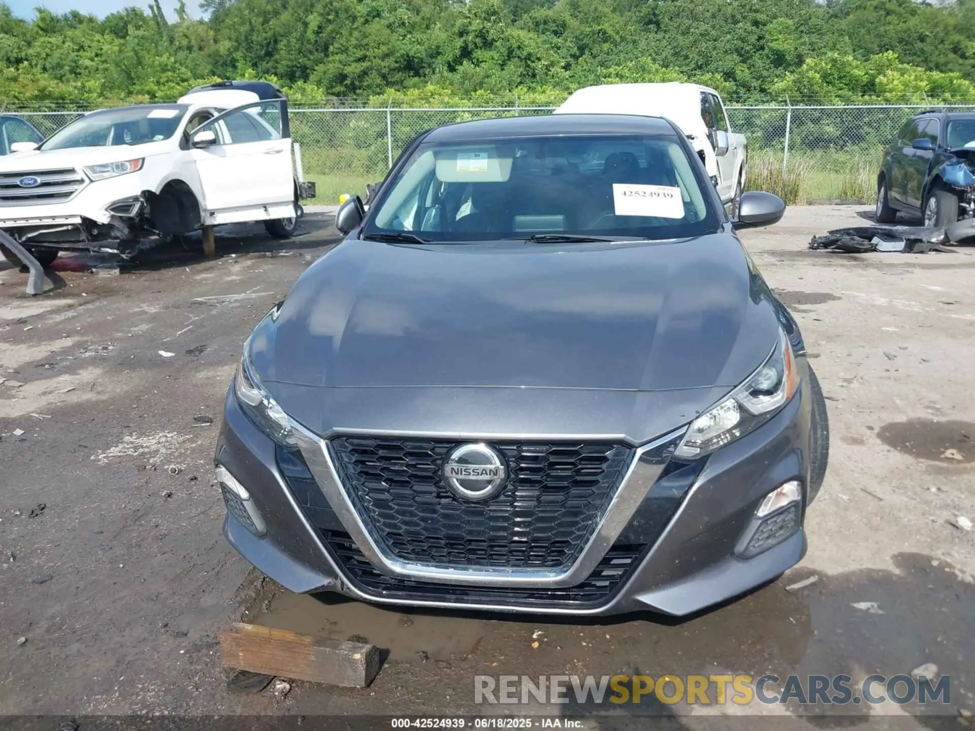 12 Photograph of a damaged car 1N4BL4BV1LC226928 NISSAN ALTIMA 2020