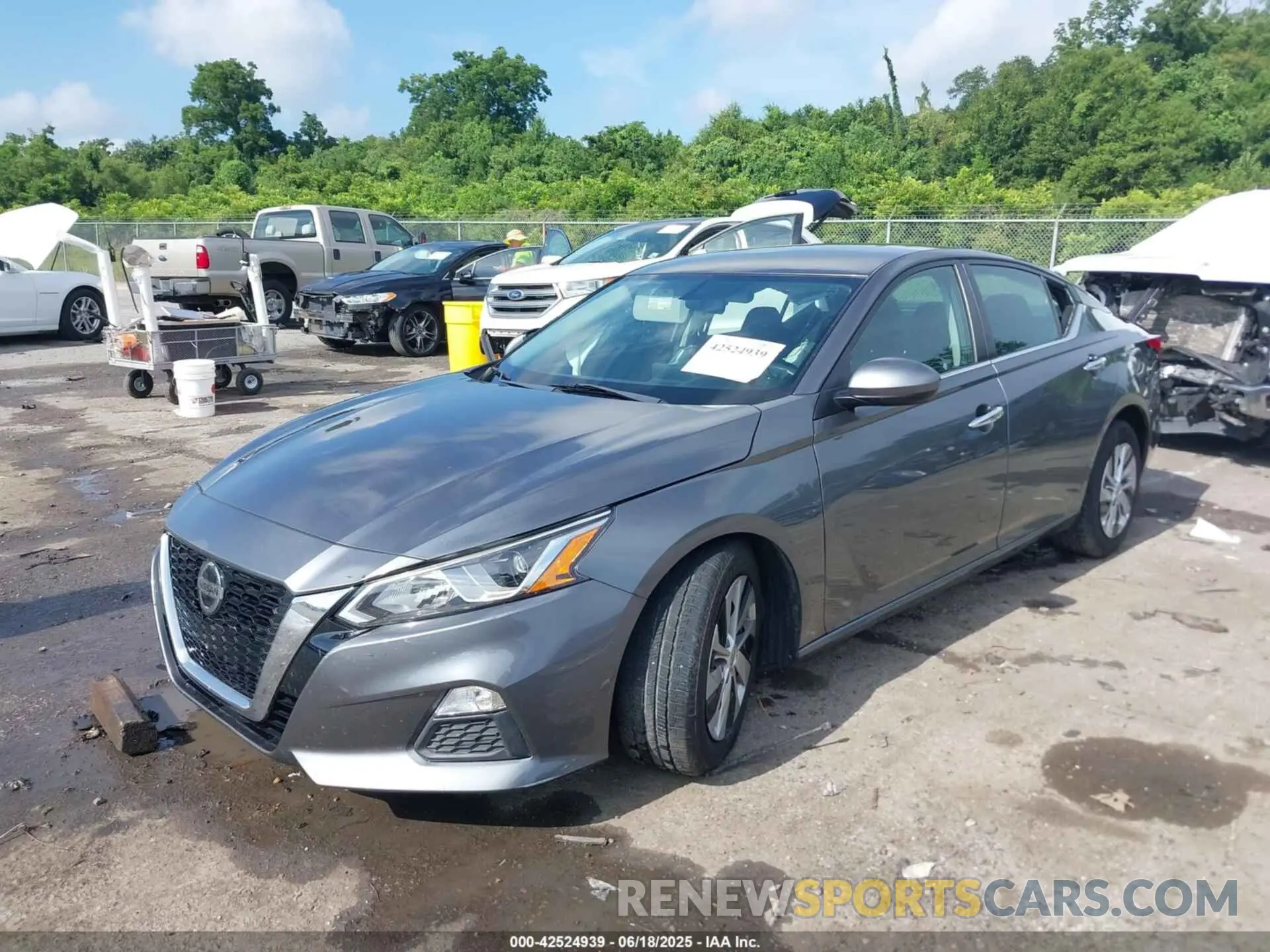 2 Photograph of a damaged car 1N4BL4BV1LC226928 NISSAN ALTIMA 2020