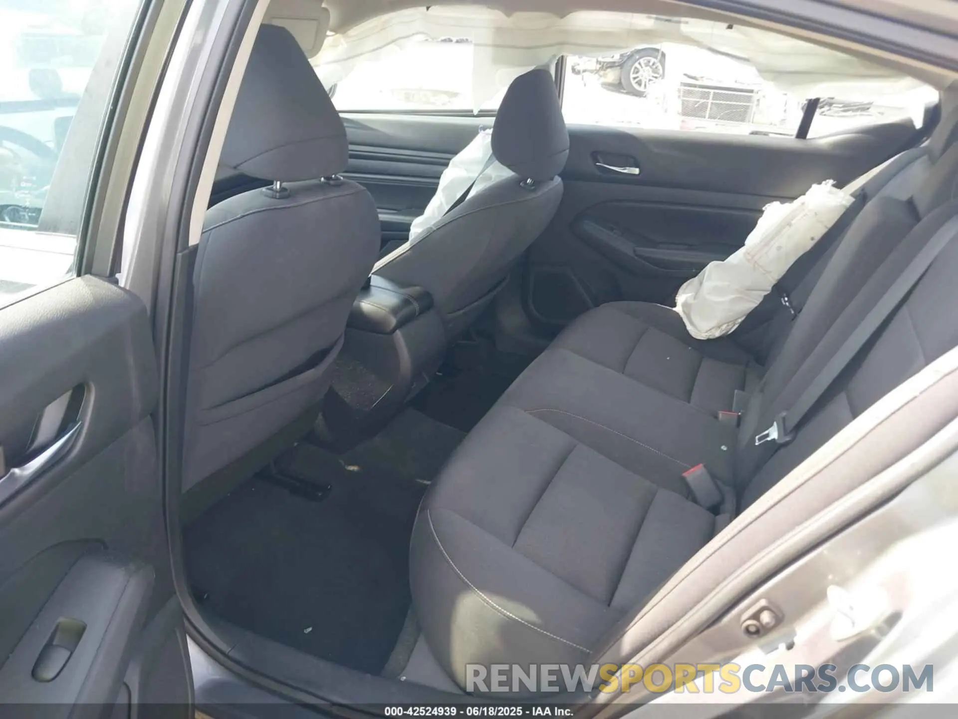 8 Photograph of a damaged car 1N4BL4BV1LC226928 NISSAN ALTIMA 2020