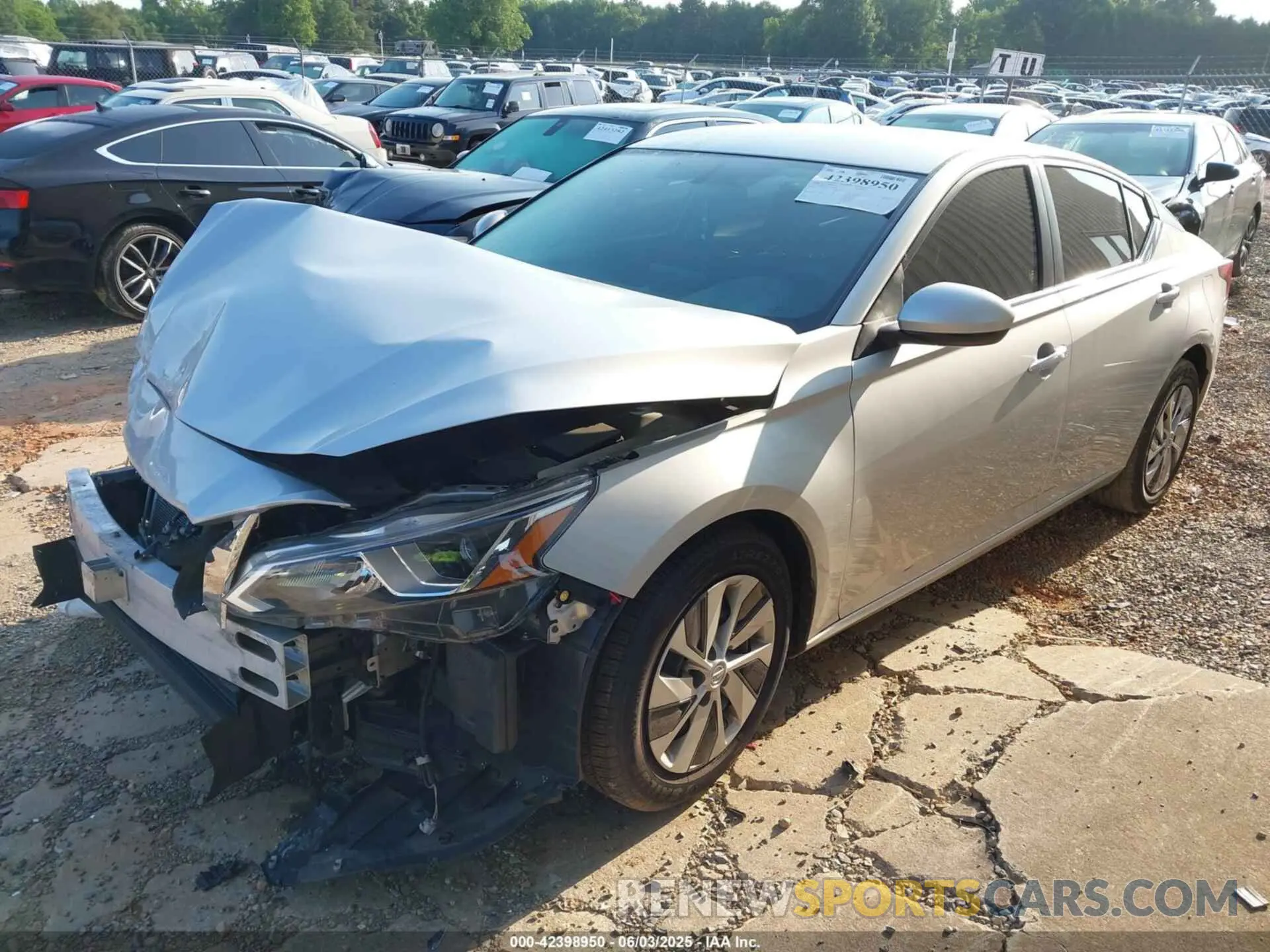 2 Photograph of a damaged car 1N4BL4BV1LC246578 NISSAN ALTIMA 2020