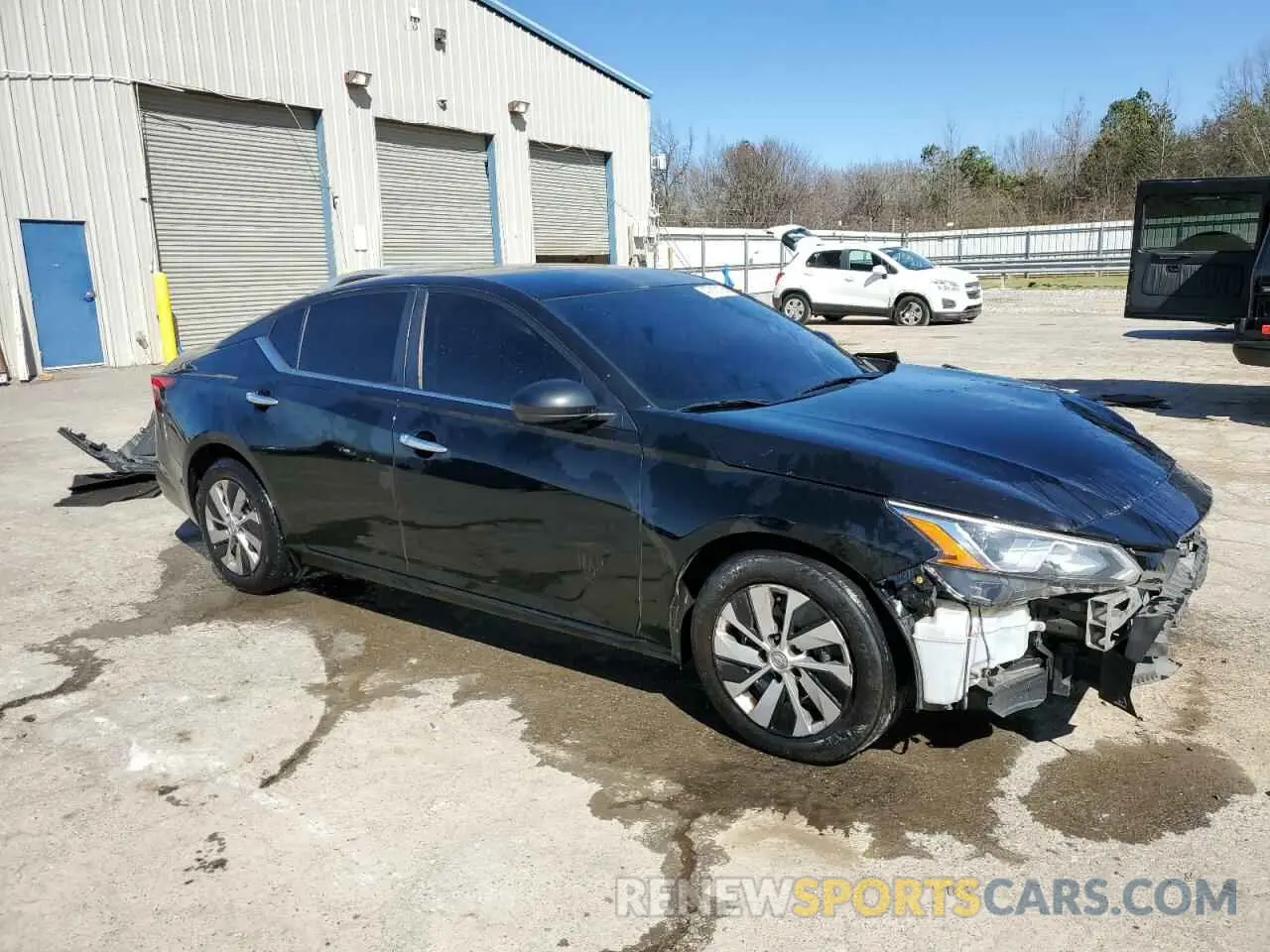 4 Photograph of a damaged car 1N4BL4BV1LC251201 NISSAN ALTIMA 2020