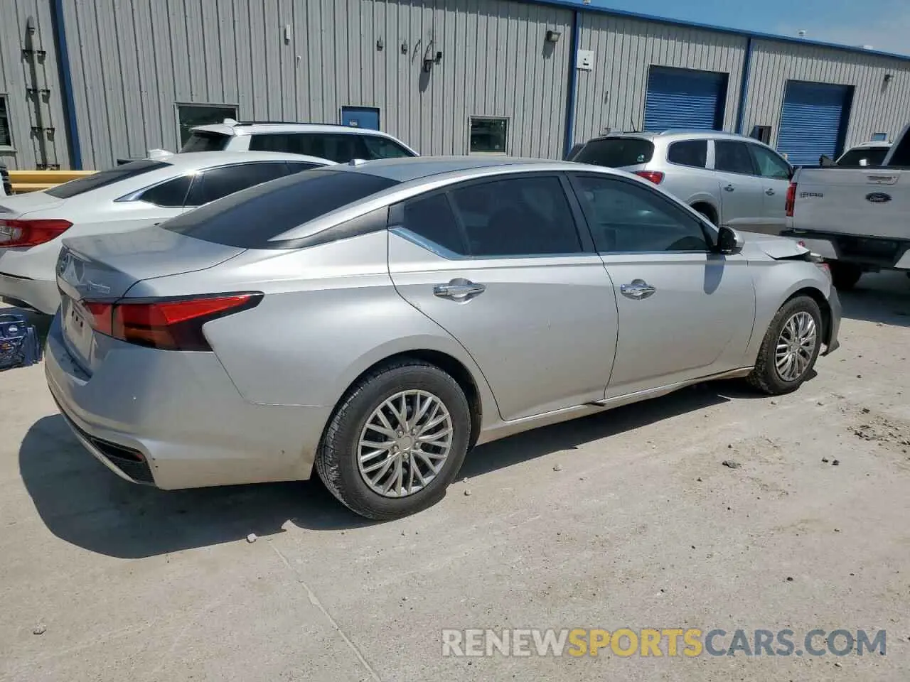 3 Photograph of a damaged car 1N4BL4BV2LC127308 NISSAN ALTIMA 2020