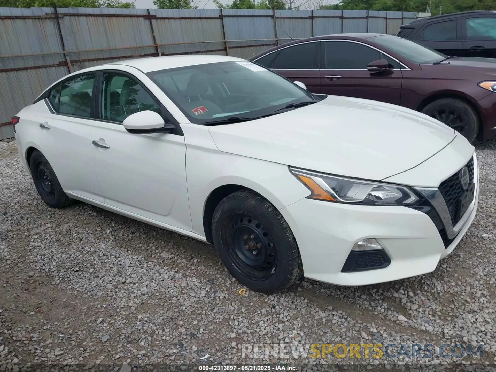 1 Photograph of a damaged car 1N4BL4BV2LC275121 NISSAN ALTIMA 2020