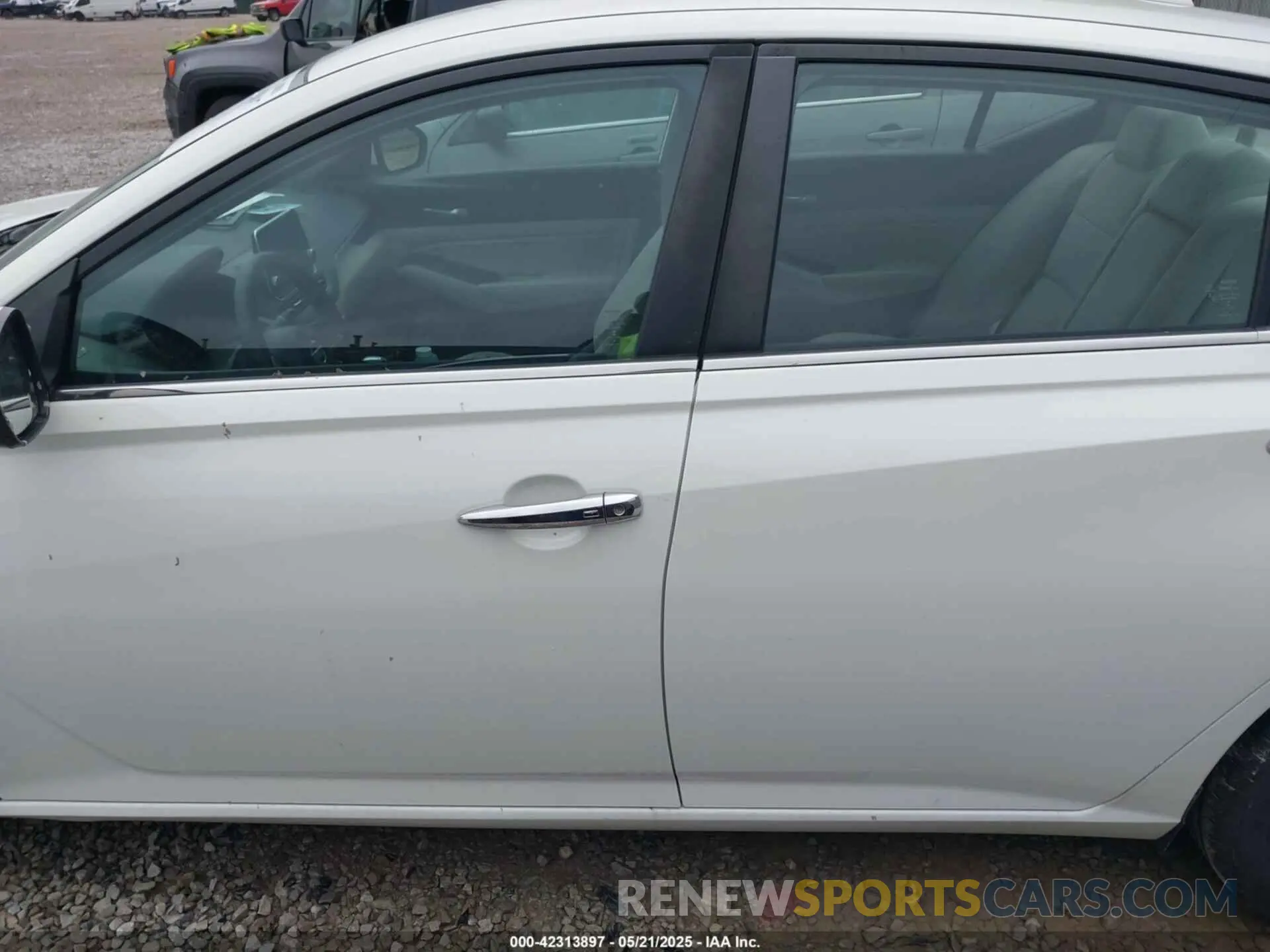 14 Photograph of a damaged car 1N4BL4BV2LC275121 NISSAN ALTIMA 2020