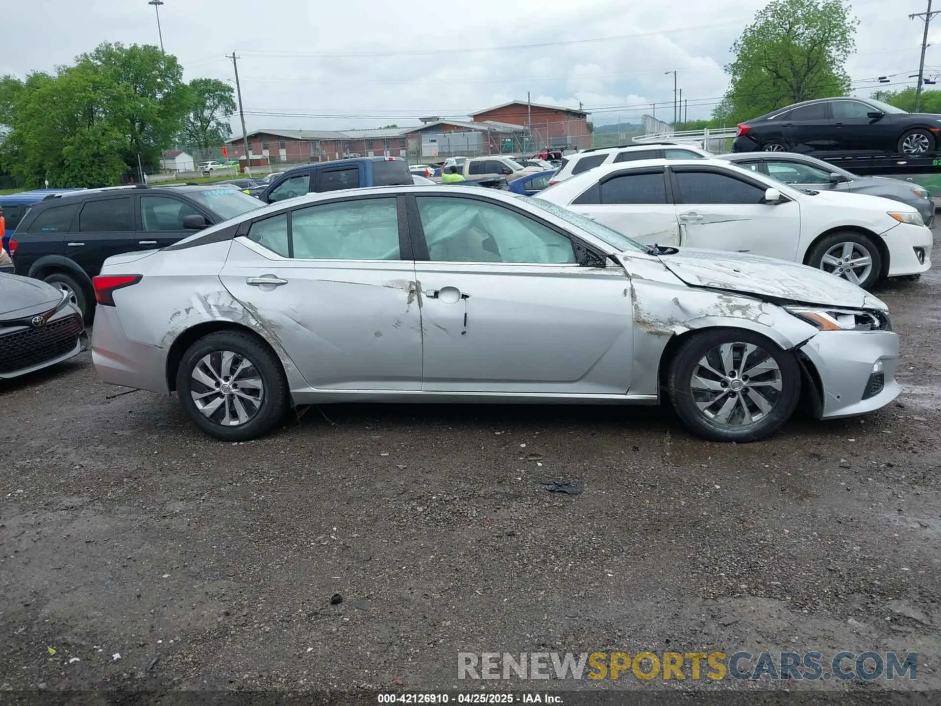12 Photograph of a damaged car 1N4BL4BV2LN301799 NISSAN ALTIMA 2020