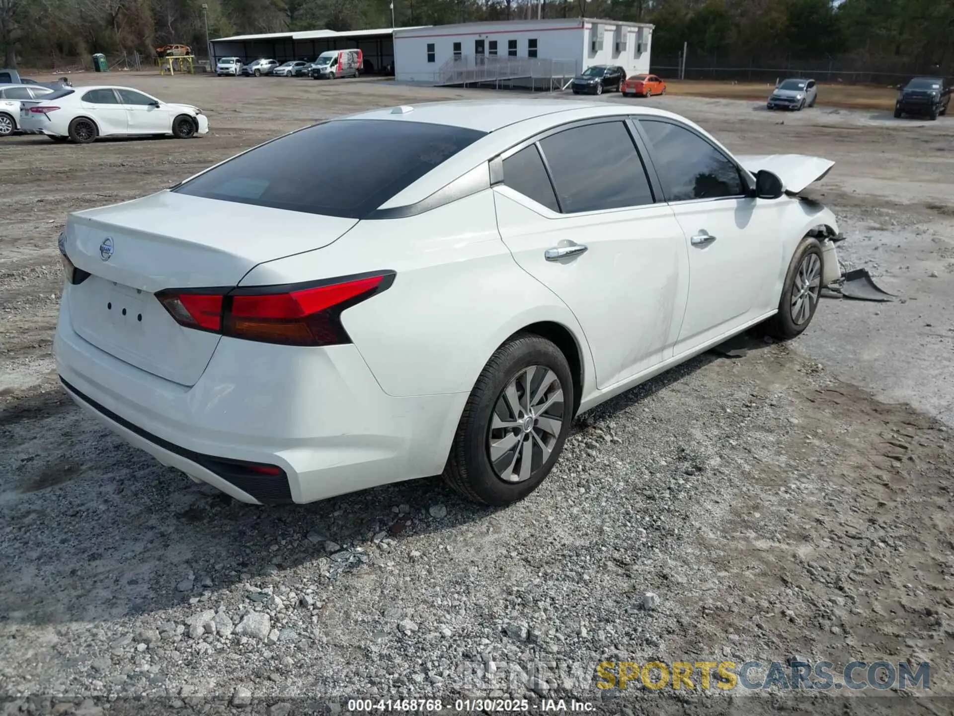 4 Фотография поврежденного автомобиля 1N4BL4BV2LN313211 NISSAN ALTIMA 2020