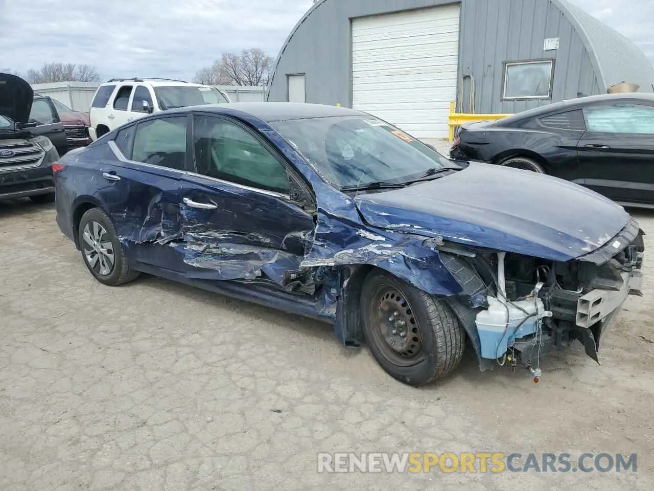 4 Фотография поврежденного автомобиля 1N4BL4BV2LN315928 NISSAN ALTIMA 2020
