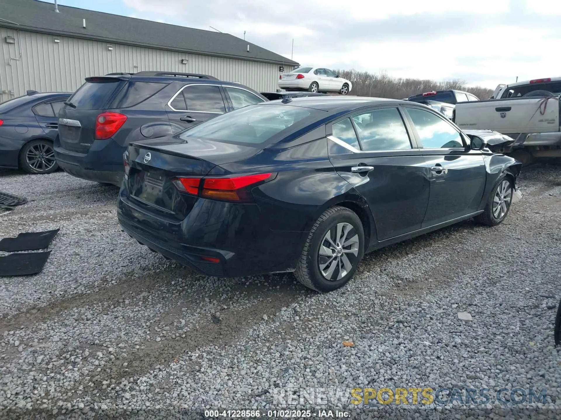 4 Photograph of a damaged car 1N4BL4BV2LN319199 NISSAN ALTIMA 2020