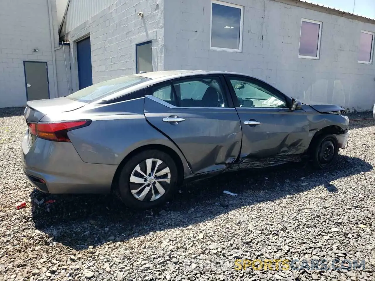 3 Photograph of a damaged car 1N4BL4BV3LC124305 NISSAN ALTIMA 2020