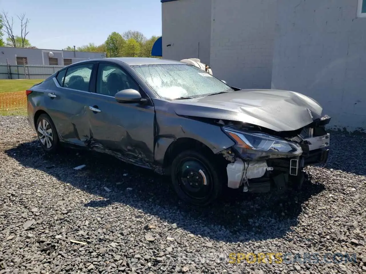 4 Photograph of a damaged car 1N4BL4BV3LC124305 NISSAN ALTIMA 2020