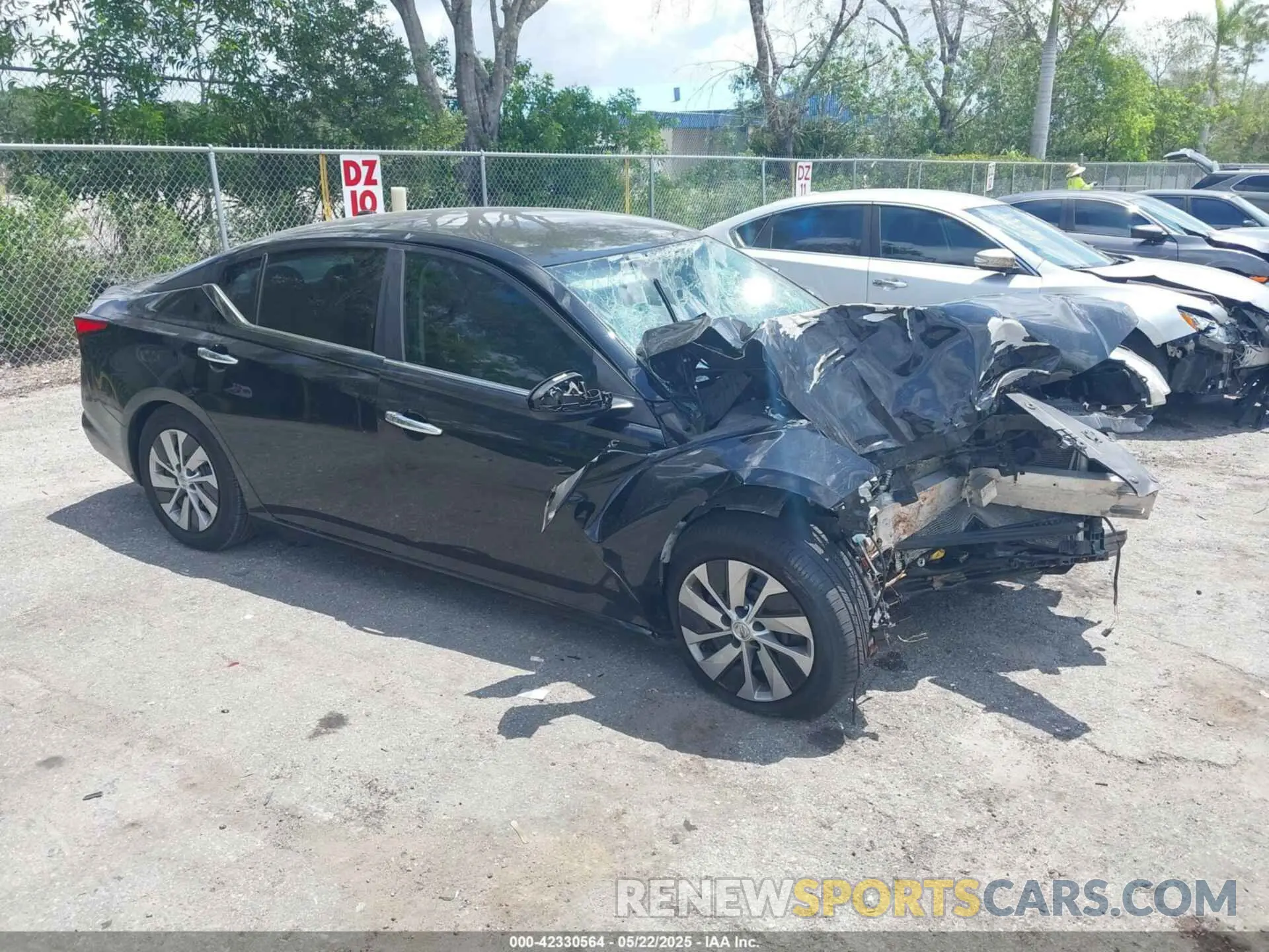 1 Photograph of a damaged car 1N4BL4BV3LC155845 NISSAN ALTIMA 2020