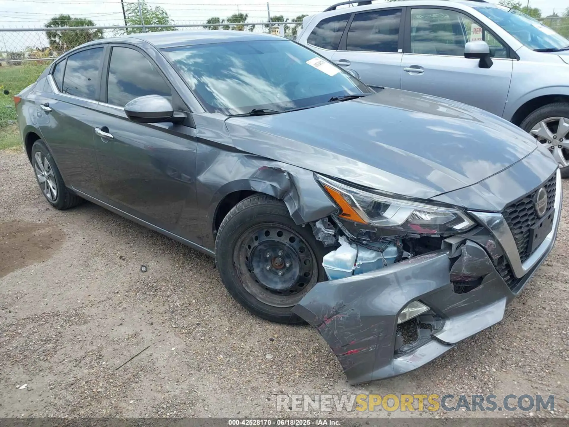 14 Photograph of a damaged car 1N4BL4BV3LC204557 NISSAN ALTIMA 2020