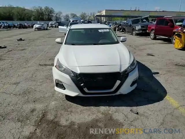 13 Photograph of a damaged car 1N4BL4BV3LC243424 NISSAN ALTIMA 2020