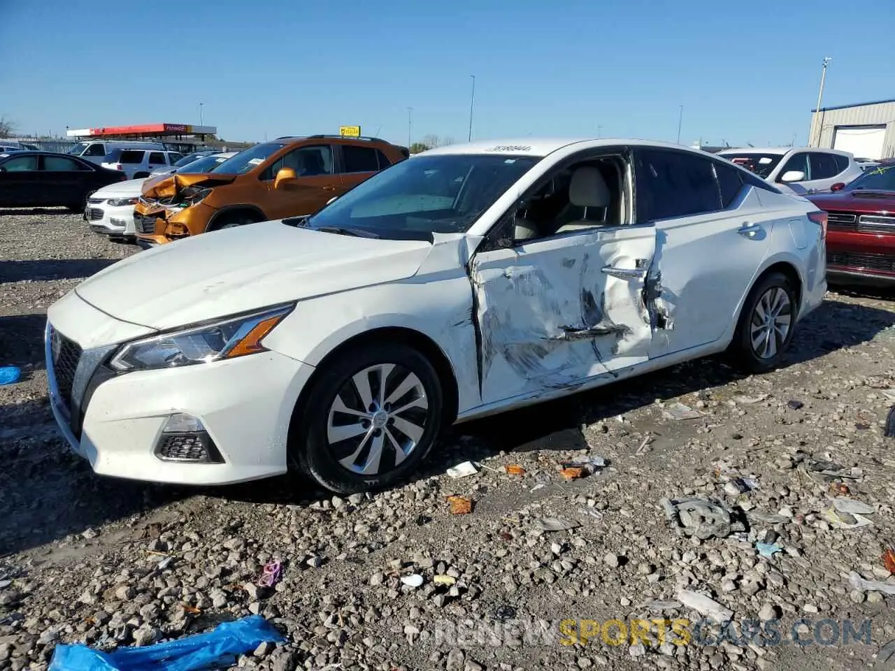 1 Photograph of a damaged car 1N4BL4BV3LC273572 NISSAN ALTIMA 2020
