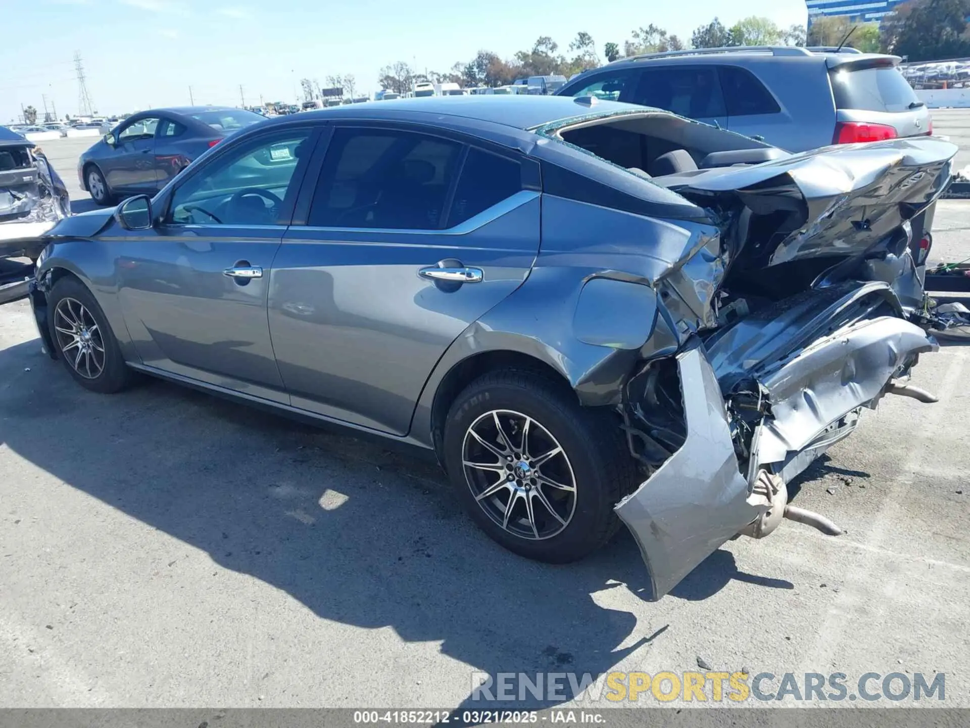 3 Фотография поврежденного автомобиля 1N4BL4BV3LC277685 NISSAN ALTIMA 2020