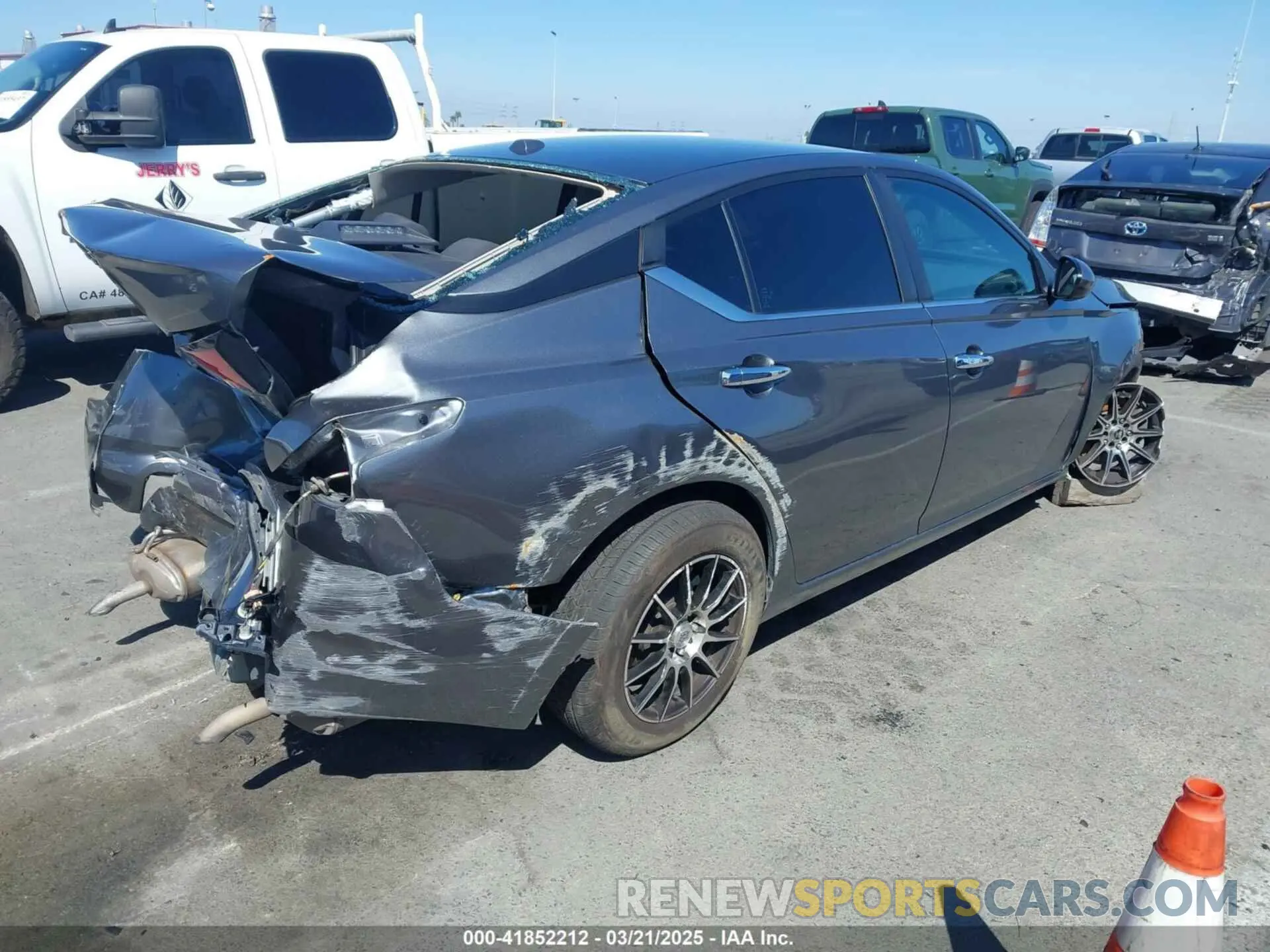 4 Фотография поврежденного автомобиля 1N4BL4BV3LC277685 NISSAN ALTIMA 2020