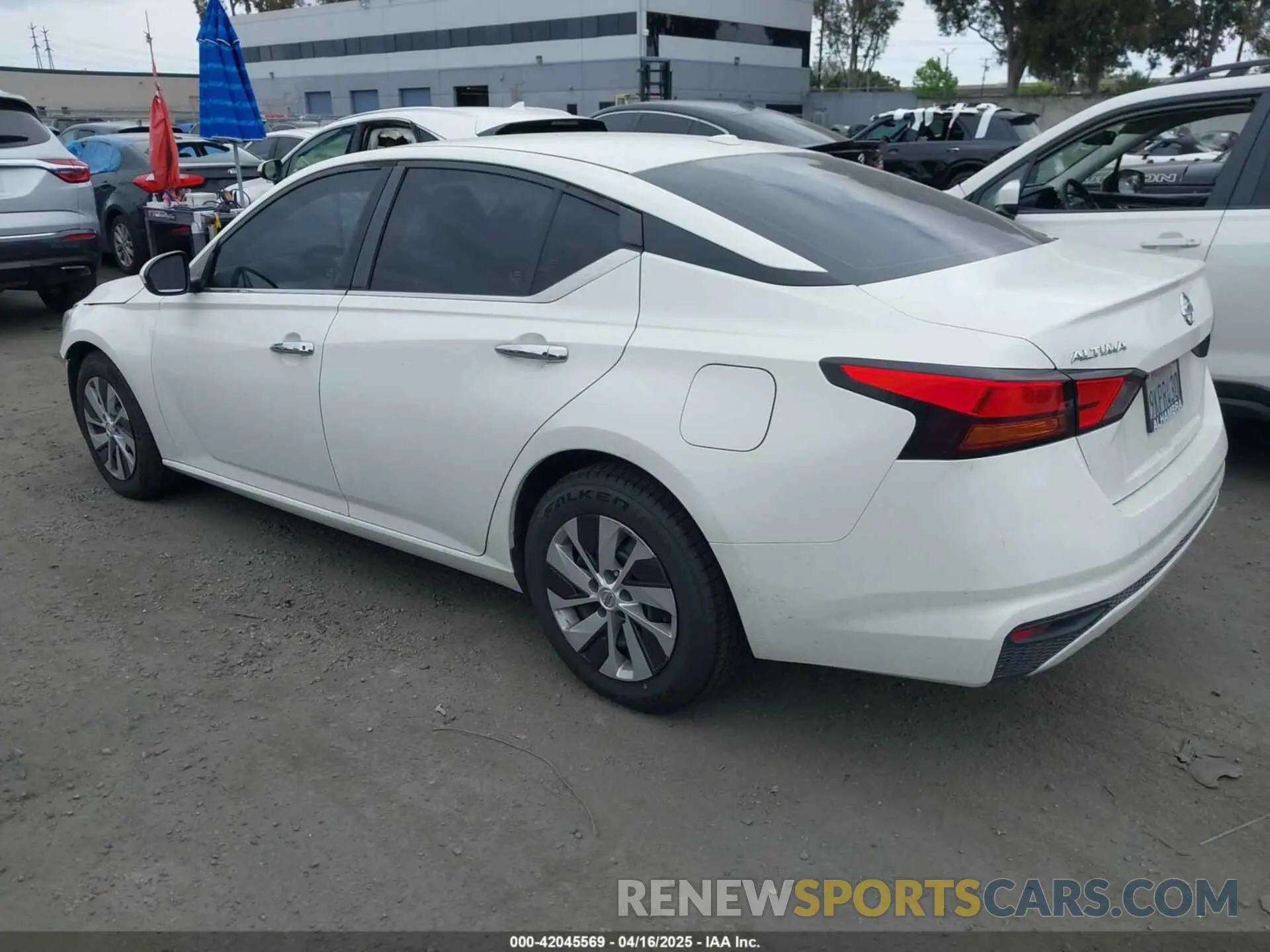 3 Photograph of a damaged car 1N4BL4BV4LC147866 NISSAN ALTIMA 2020