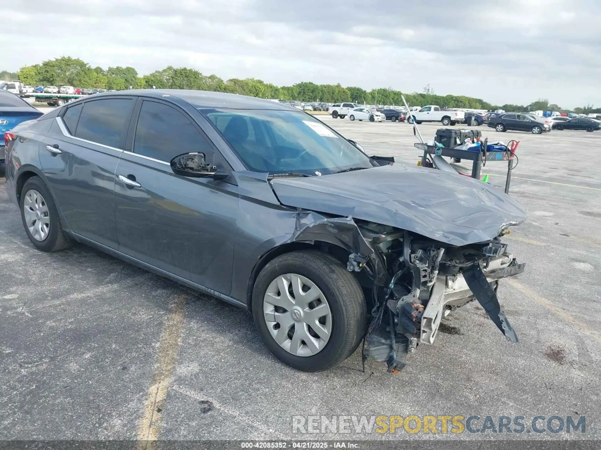 1 Photograph of a damaged car 1N4BL4BV4LC247109 NISSAN ALTIMA 2020