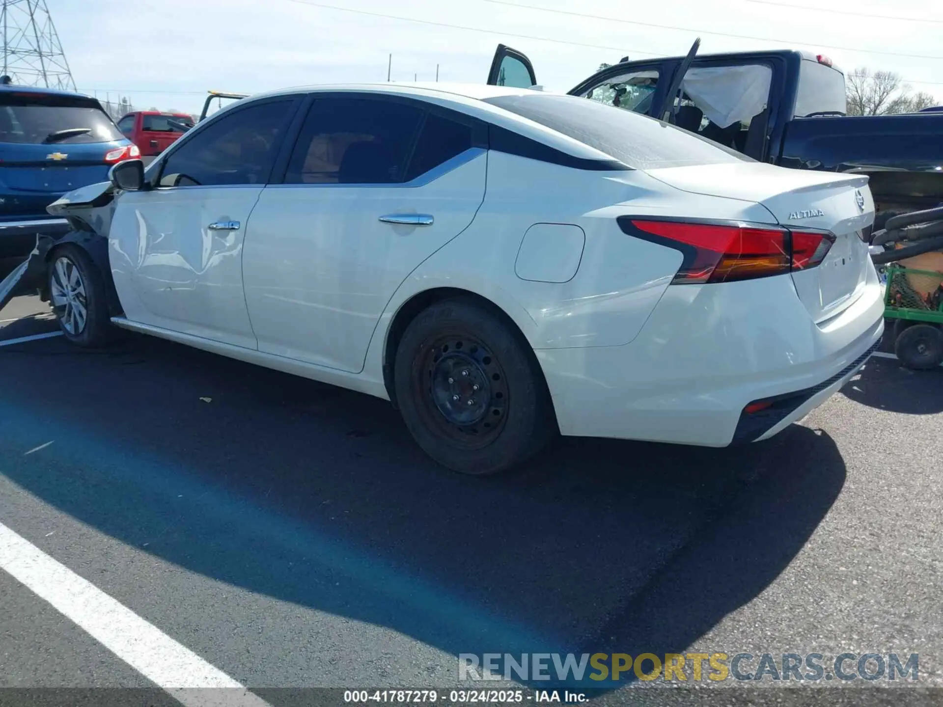 3 Photograph of a damaged car 1N4BL4BV5LC123169 NISSAN ALTIMA 2020