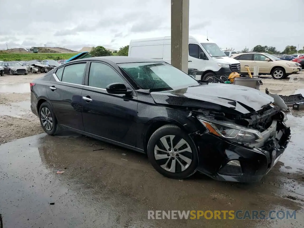 4 Photograph of a damaged car 1N4BL4BV5LC186515 NISSAN ALTIMA 2020