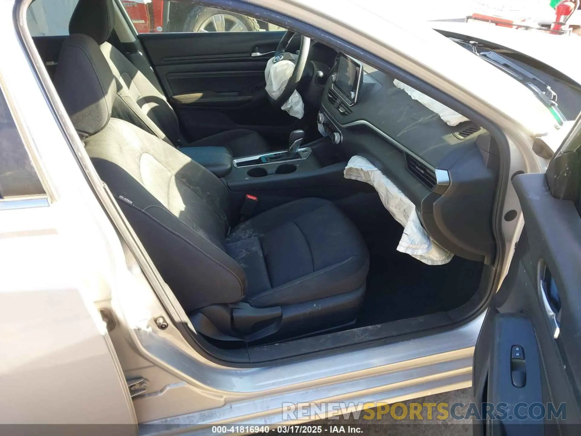 5 Photograph of a damaged car 1N4BL4BV5LC202308 NISSAN ALTIMA 2020