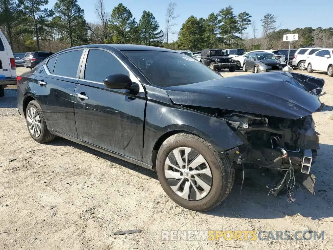 4 Photograph of a damaged car 1N4BL4BV5LC212112 NISSAN ALTIMA 2020