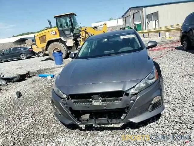 13 Photograph of a damaged car 1N4BL4BV5LC247023 NISSAN ALTIMA 2020
