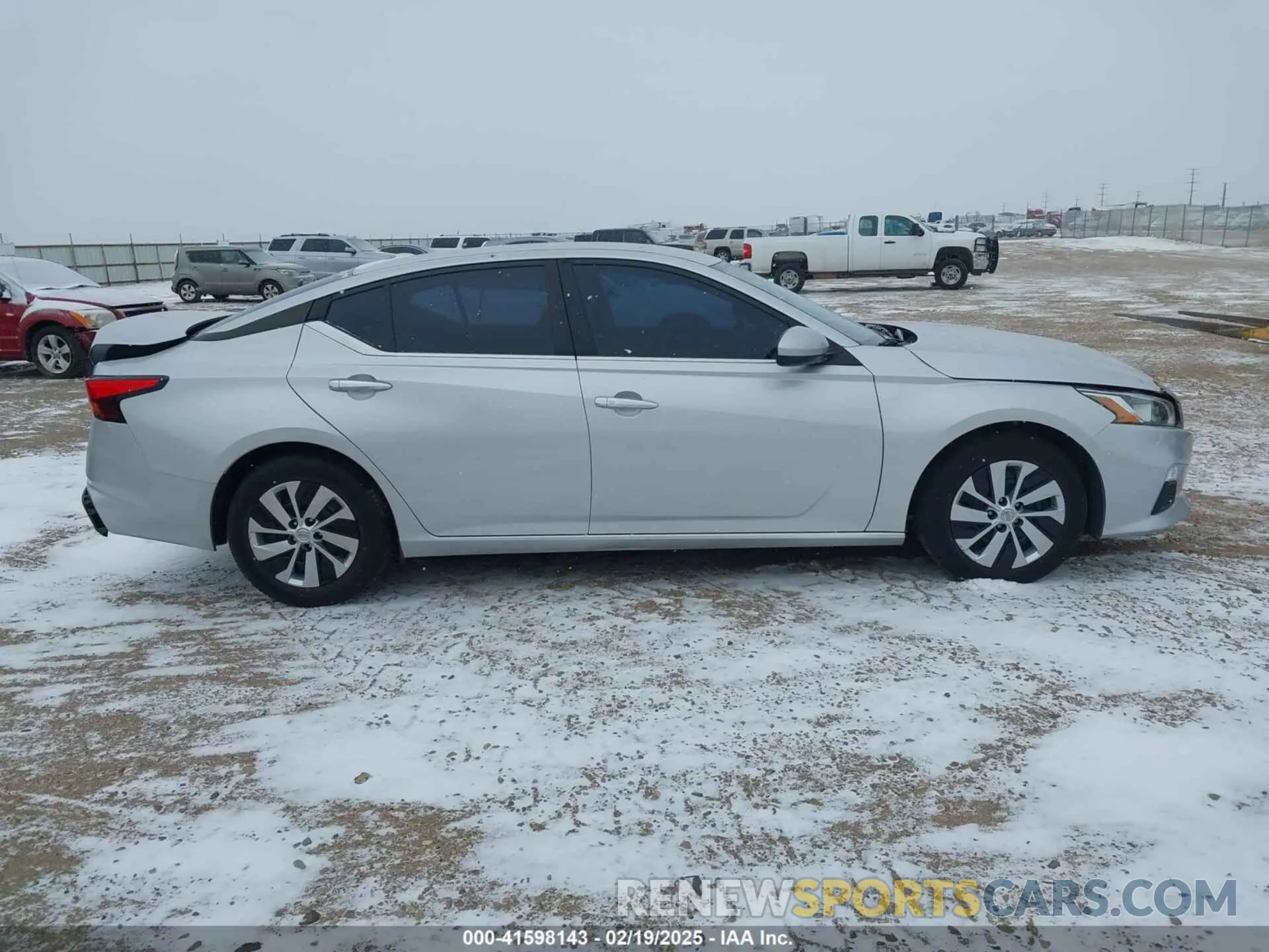 13 Photograph of a damaged car 1N4BL4BV5LC254425 NISSAN ALTIMA 2020