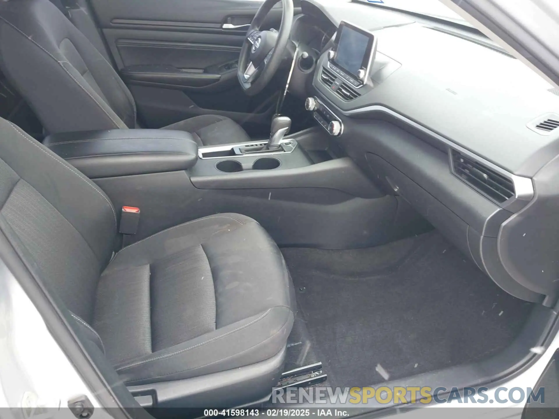 5 Photograph of a damaged car 1N4BL4BV5LC254425 NISSAN ALTIMA 2020