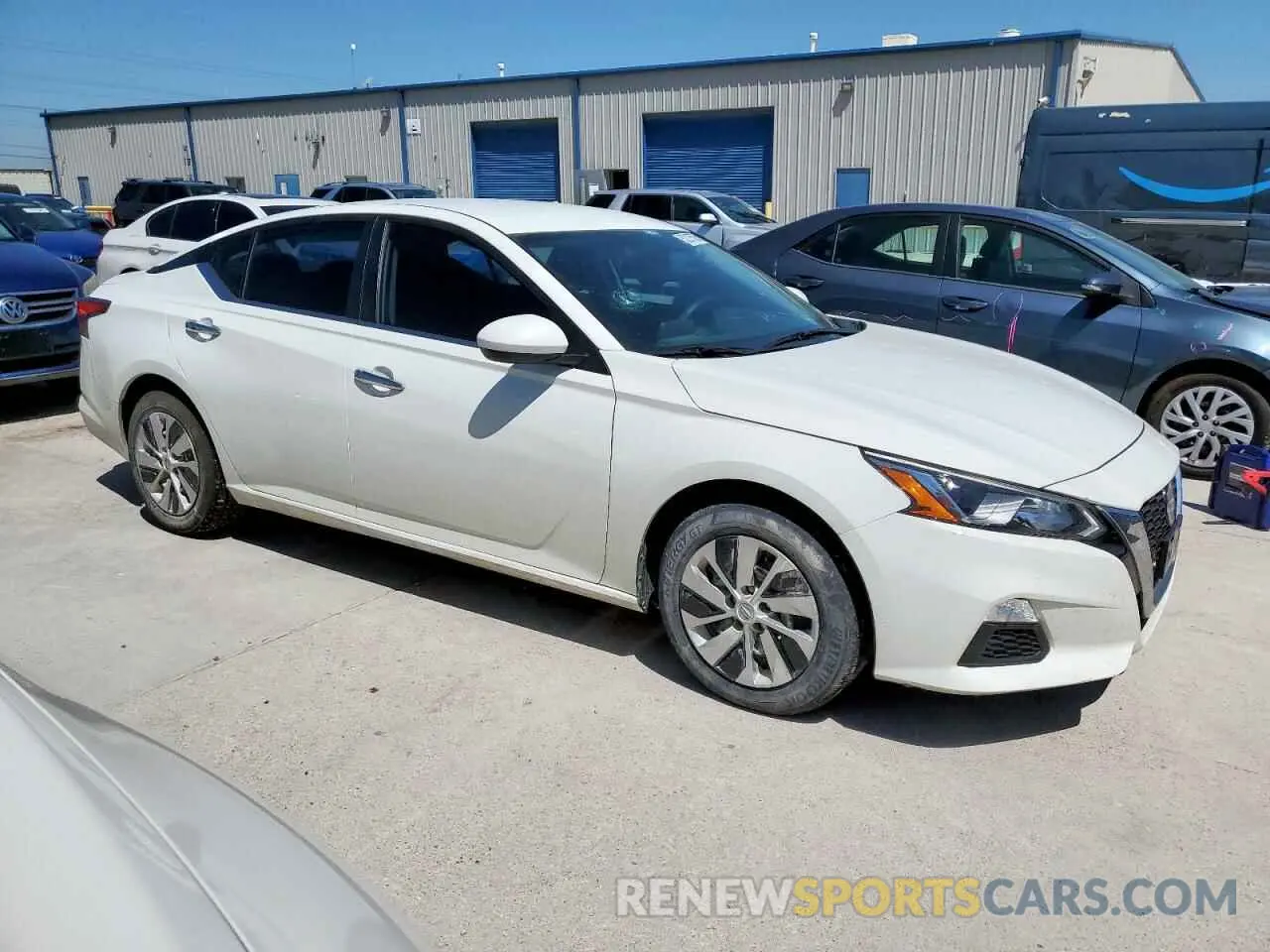4 Photograph of a damaged car 1N4BL4BV5LC261150 NISSAN ALTIMA 2020