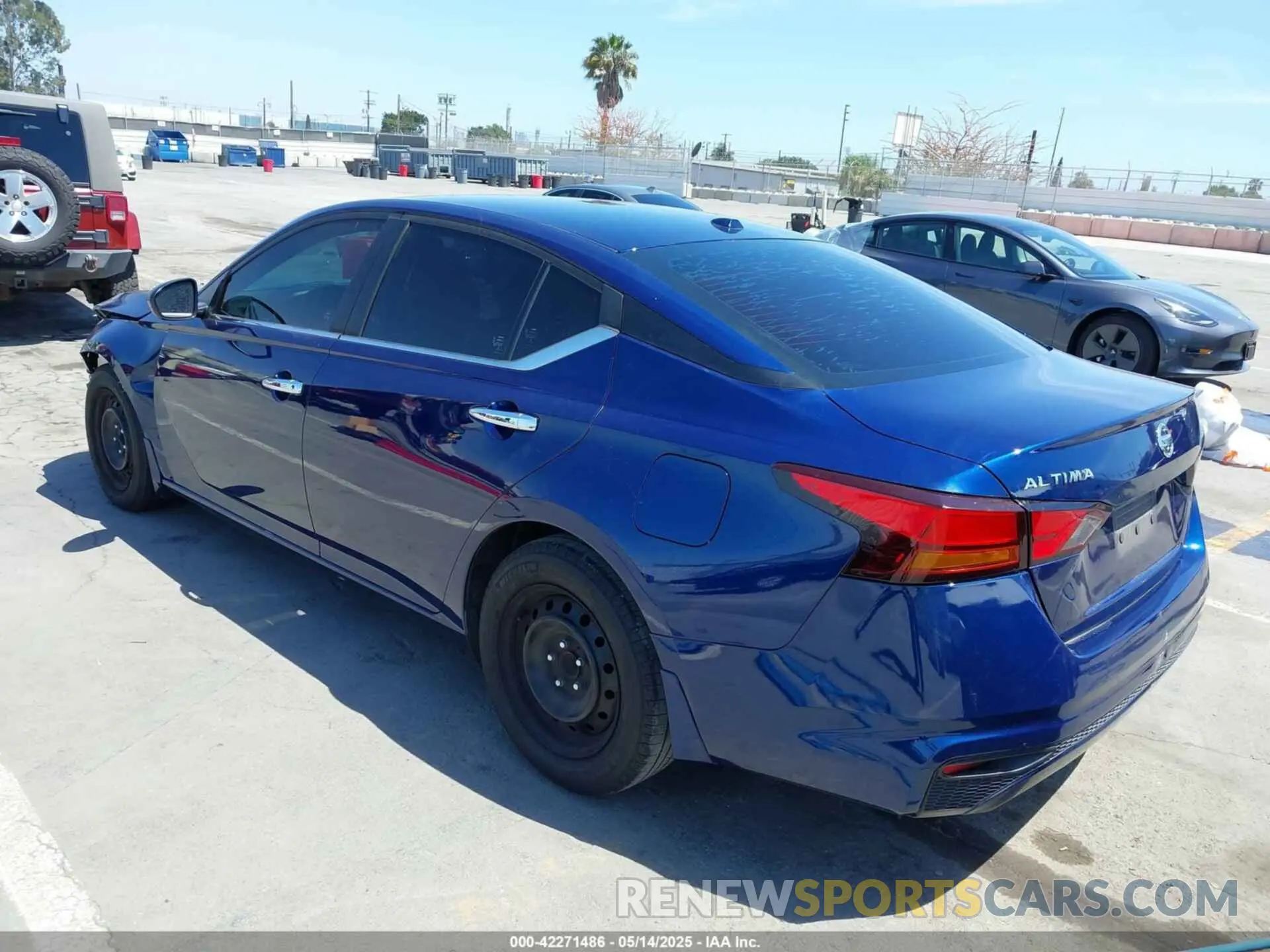 3 Photograph of a damaged car 1N4BL4BV5LN313753 NISSAN ALTIMA 2020