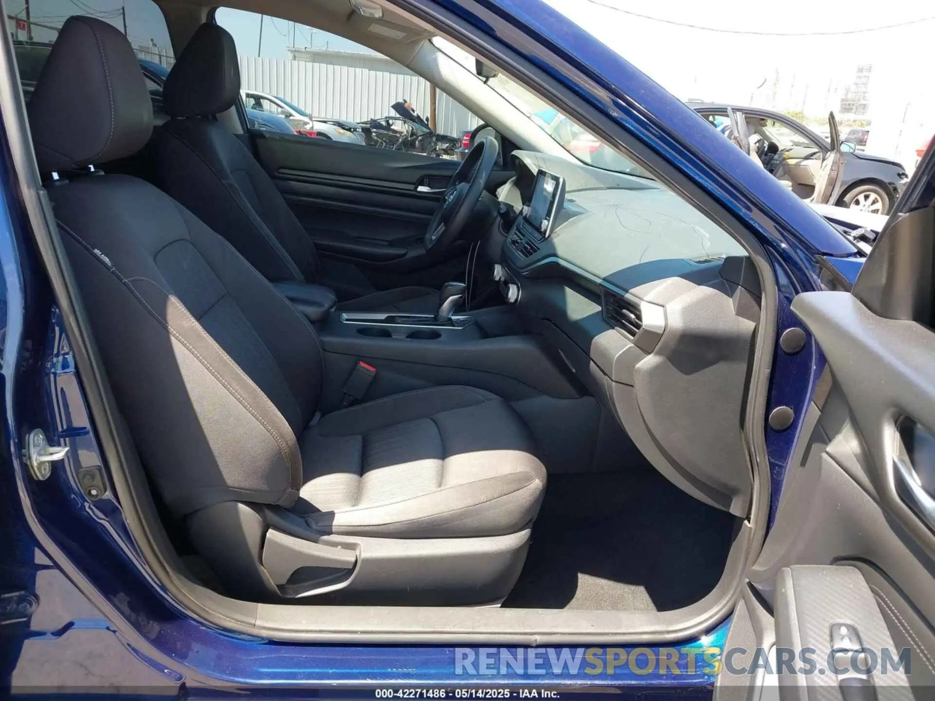5 Photograph of a damaged car 1N4BL4BV5LN313753 NISSAN ALTIMA 2020
