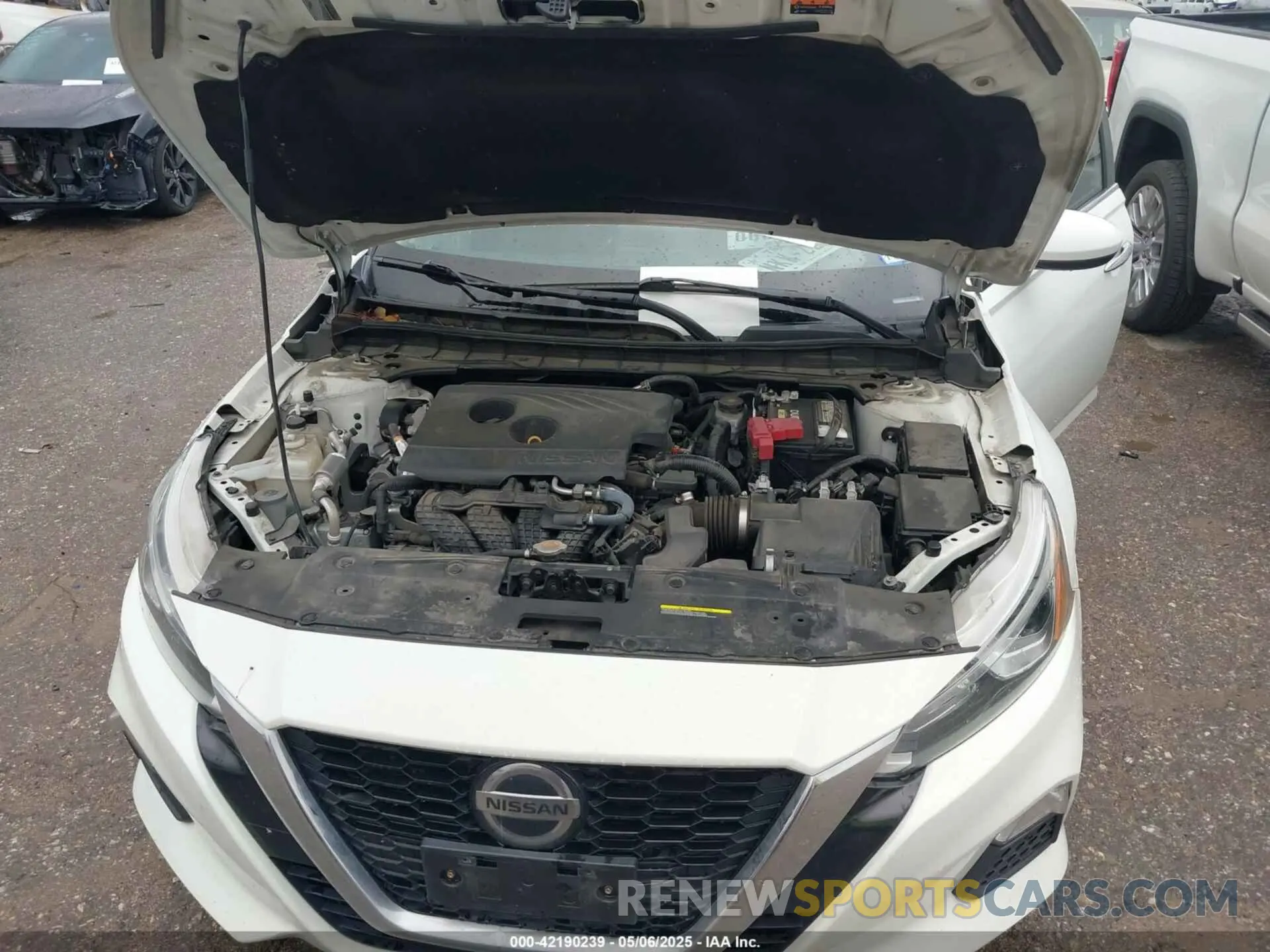 10 Photograph of a damaged car 1N4BL4BV6LC139087 NISSAN ALTIMA 2020