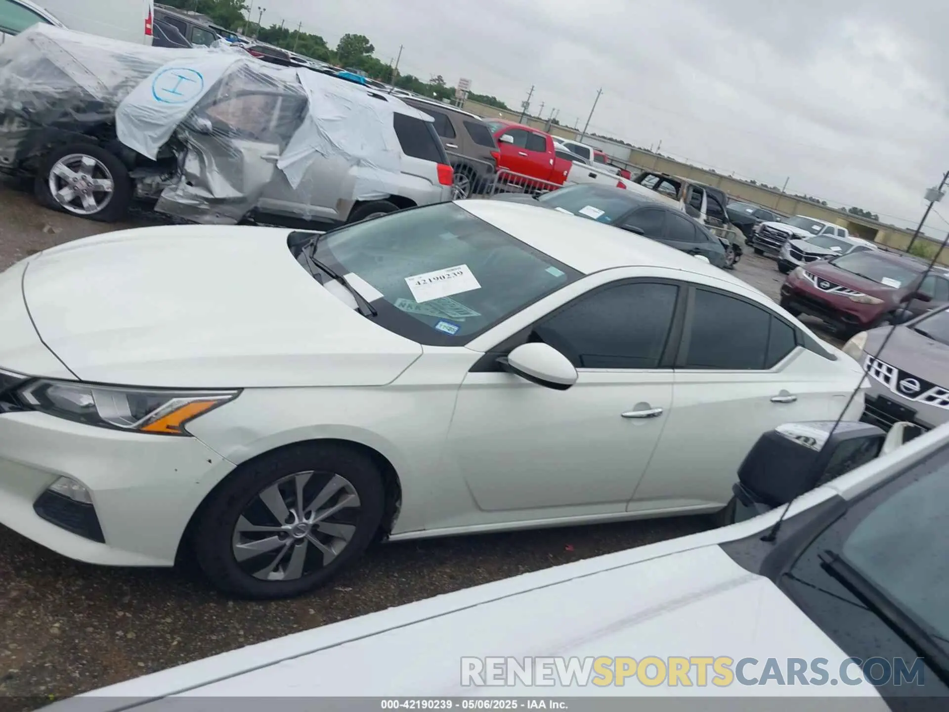 15 Photograph of a damaged car 1N4BL4BV6LC139087 NISSAN ALTIMA 2020