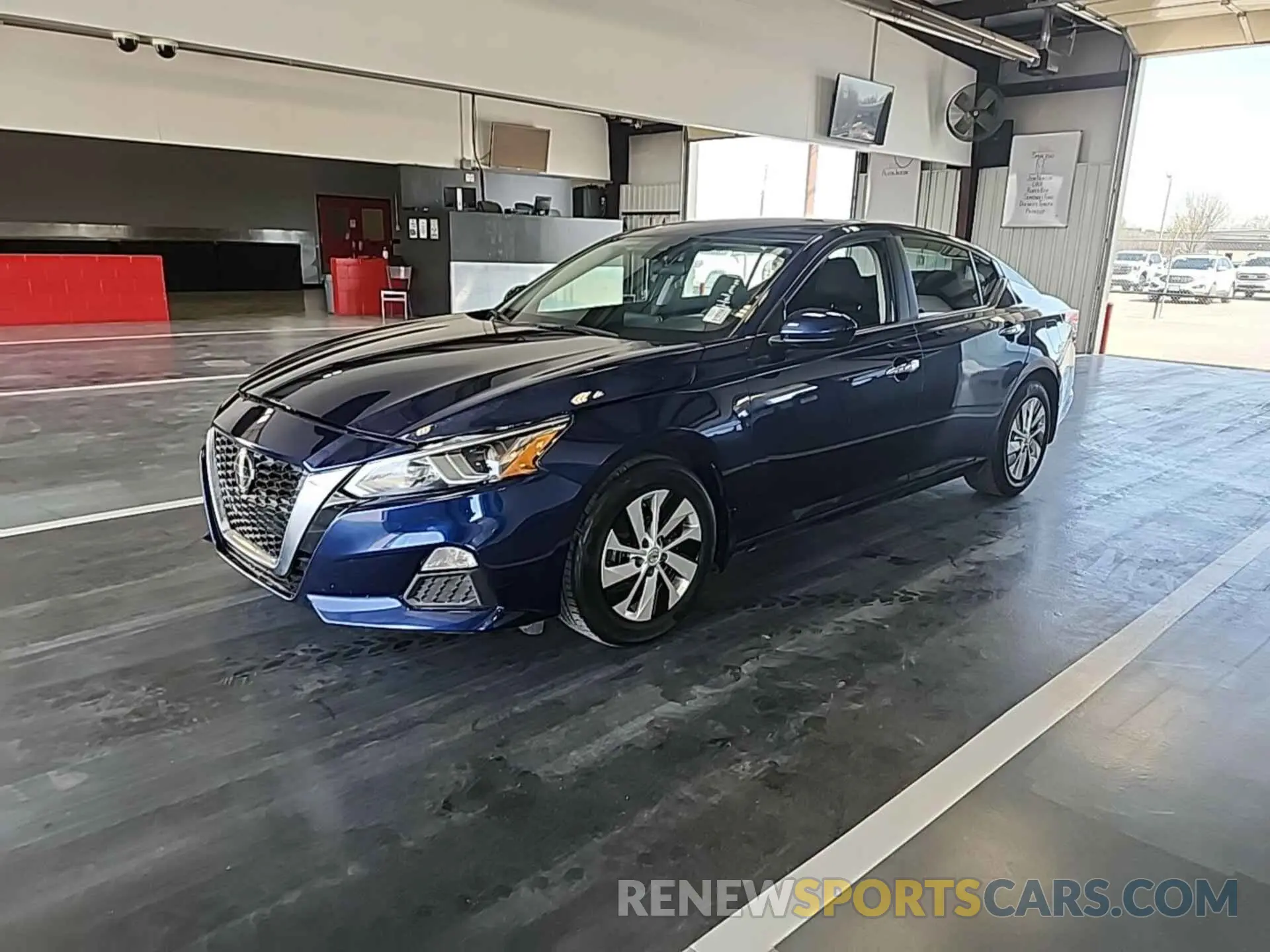 10 Photograph of a damaged car 1N4BL4BV6LC177922 NISSAN ALTIMA 2020
