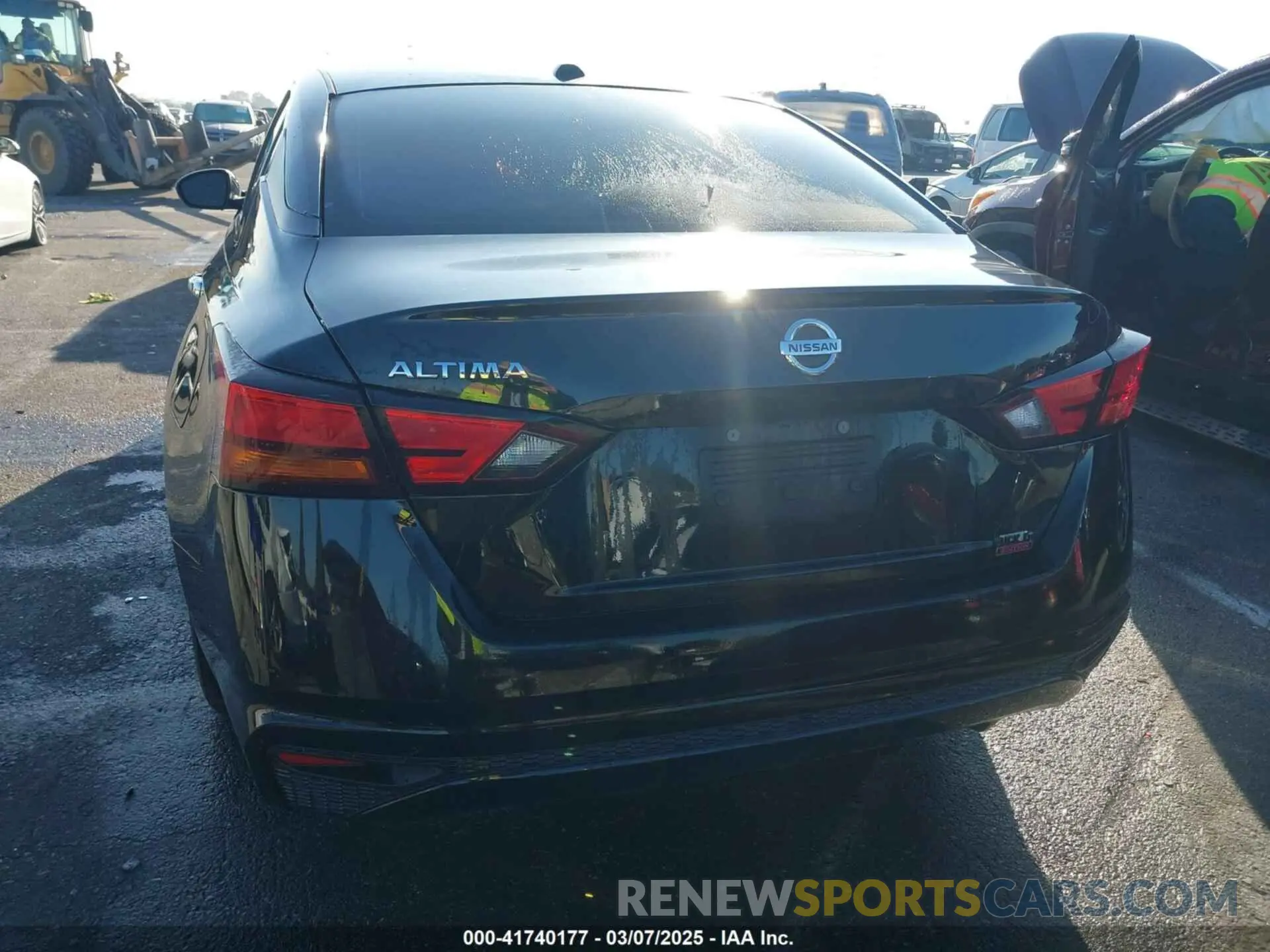 17 Photograph of a damaged car 1N4BL4BV6LC200227 NISSAN ALTIMA 2020