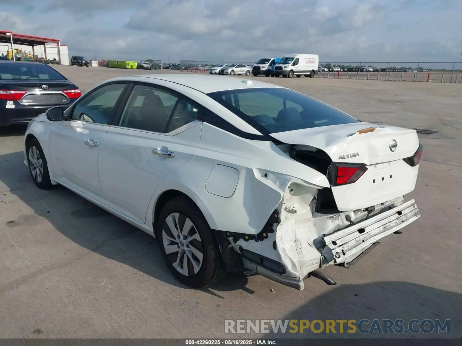 3 Photograph of a damaged car 1N4BL4BV6LC215407 NISSAN ALTIMA 2020