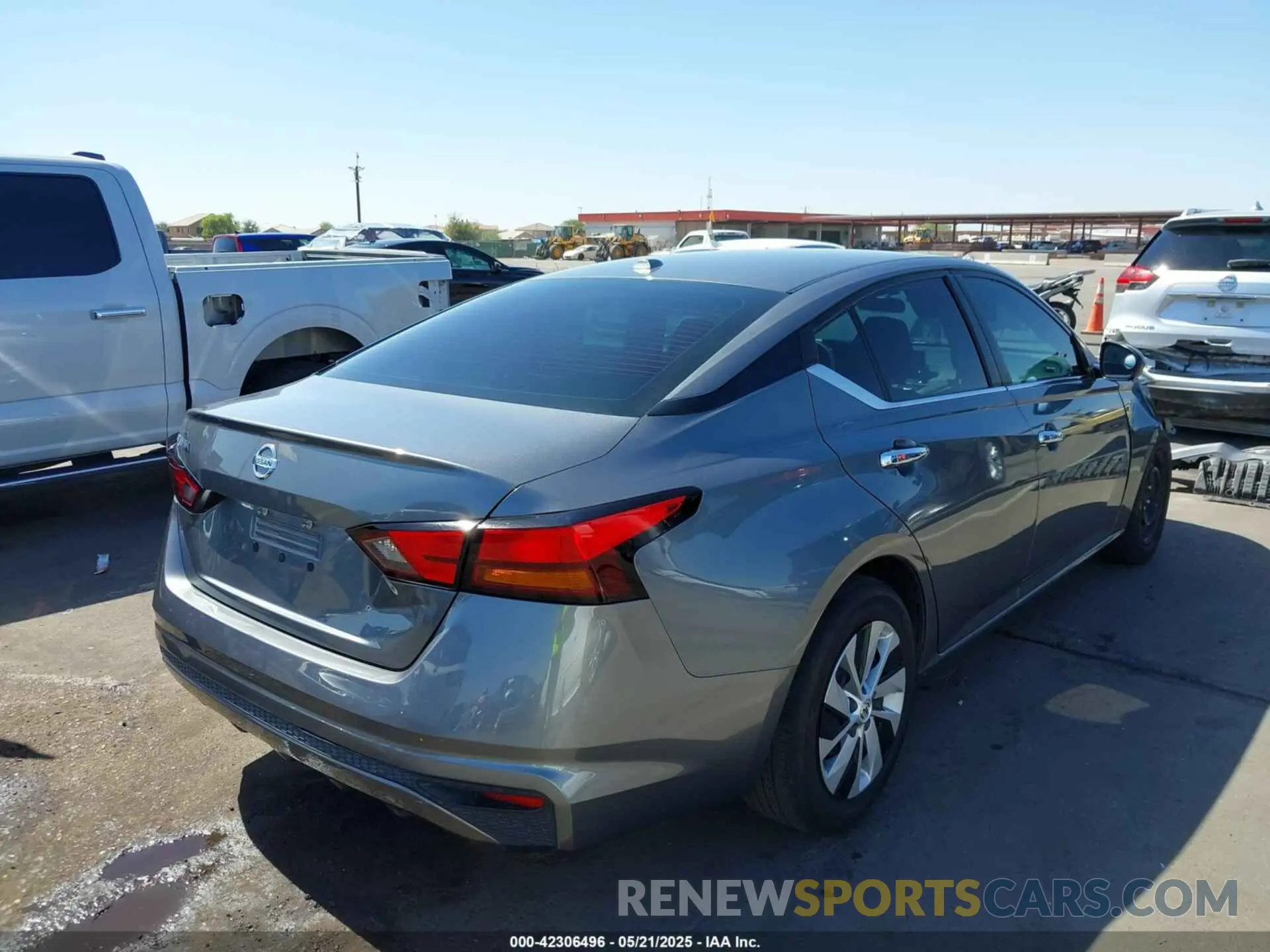 4 Фотография поврежденного автомобиля 1N4BL4BV6LC255549 NISSAN ALTIMA 2020