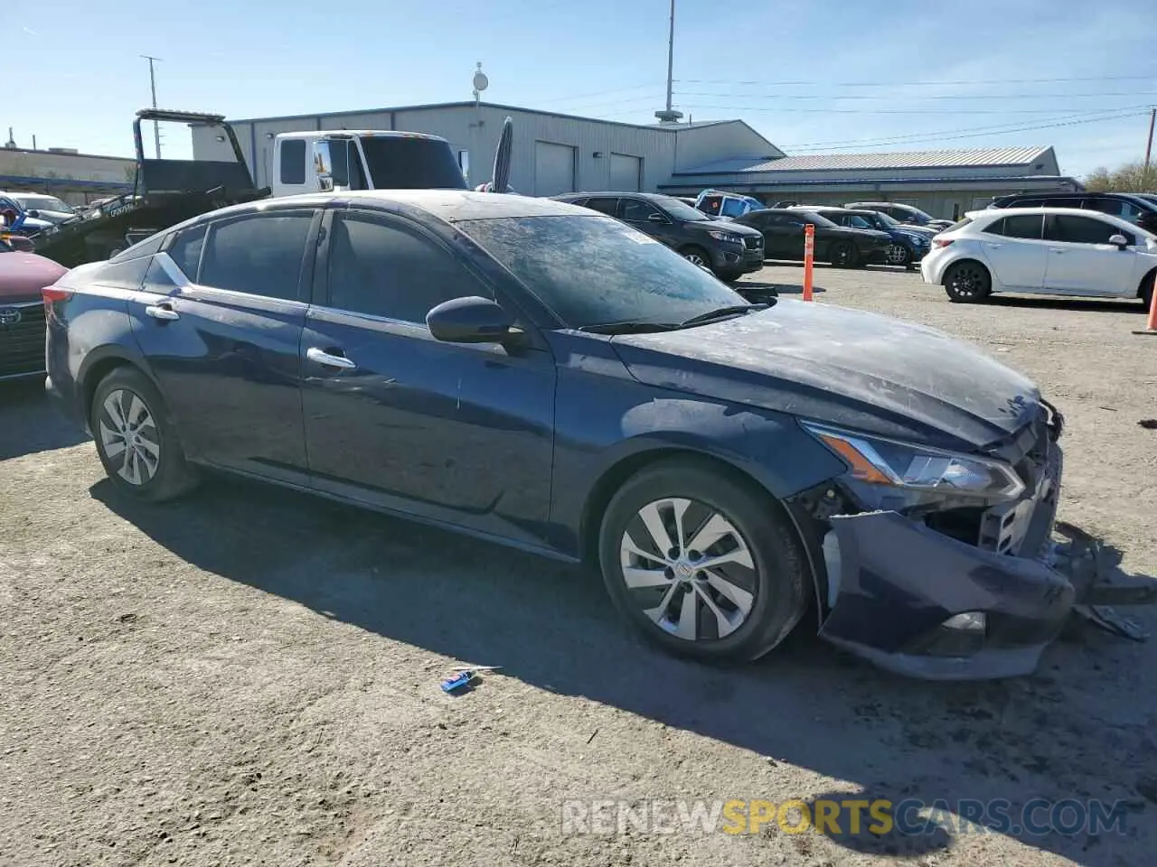 4 Photograph of a damaged car 1N4BL4BV6LC272383 NISSAN ALTIMA 2020