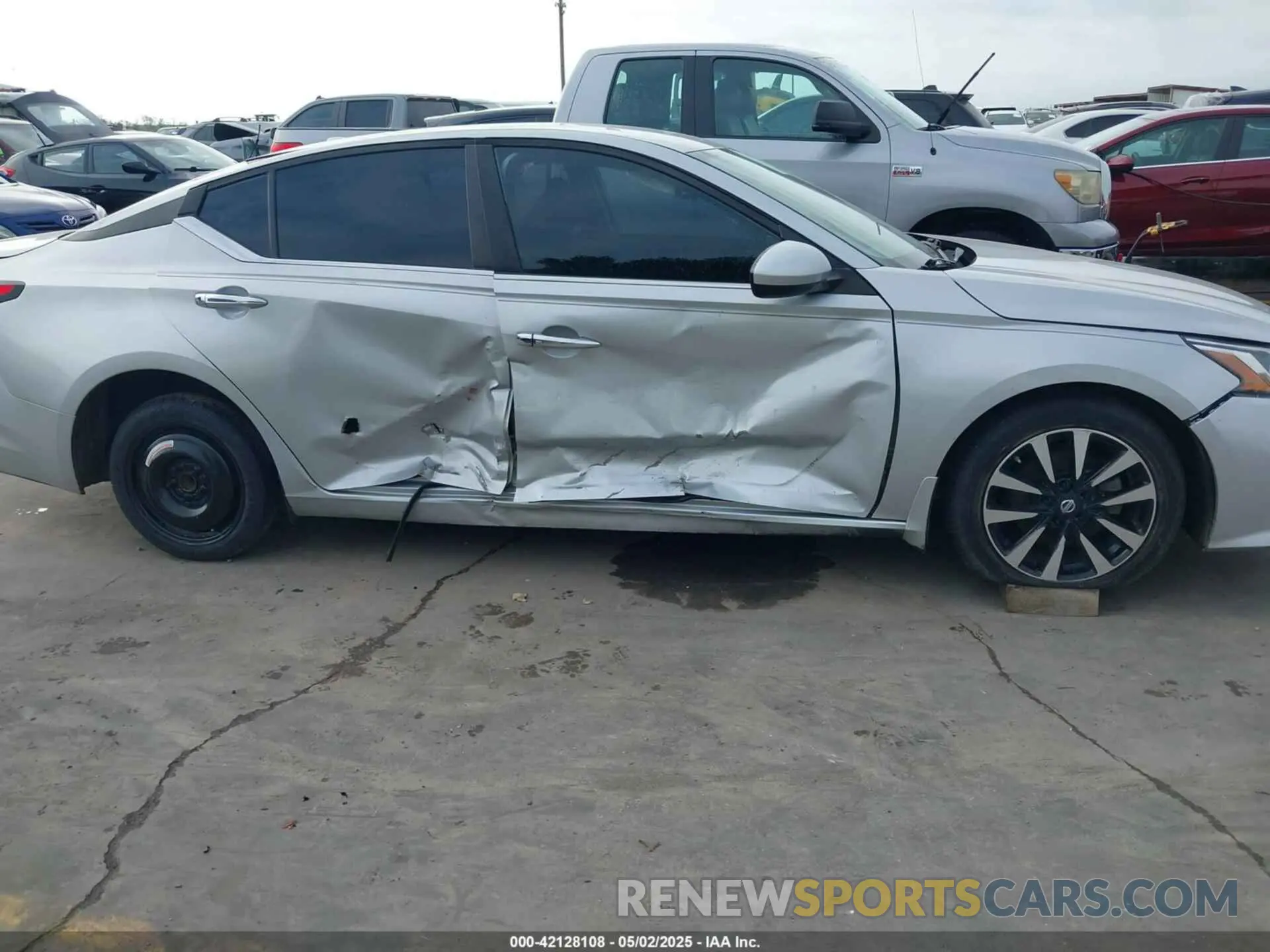 13 Фотография поврежденного автомобиля 1N4BL4BV6LN321215 NISSAN ALTIMA 2020