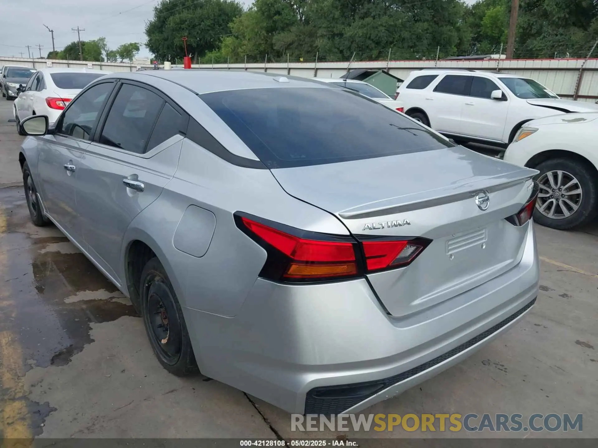 3 Фотография поврежденного автомобиля 1N4BL4BV6LN321215 NISSAN ALTIMA 2020