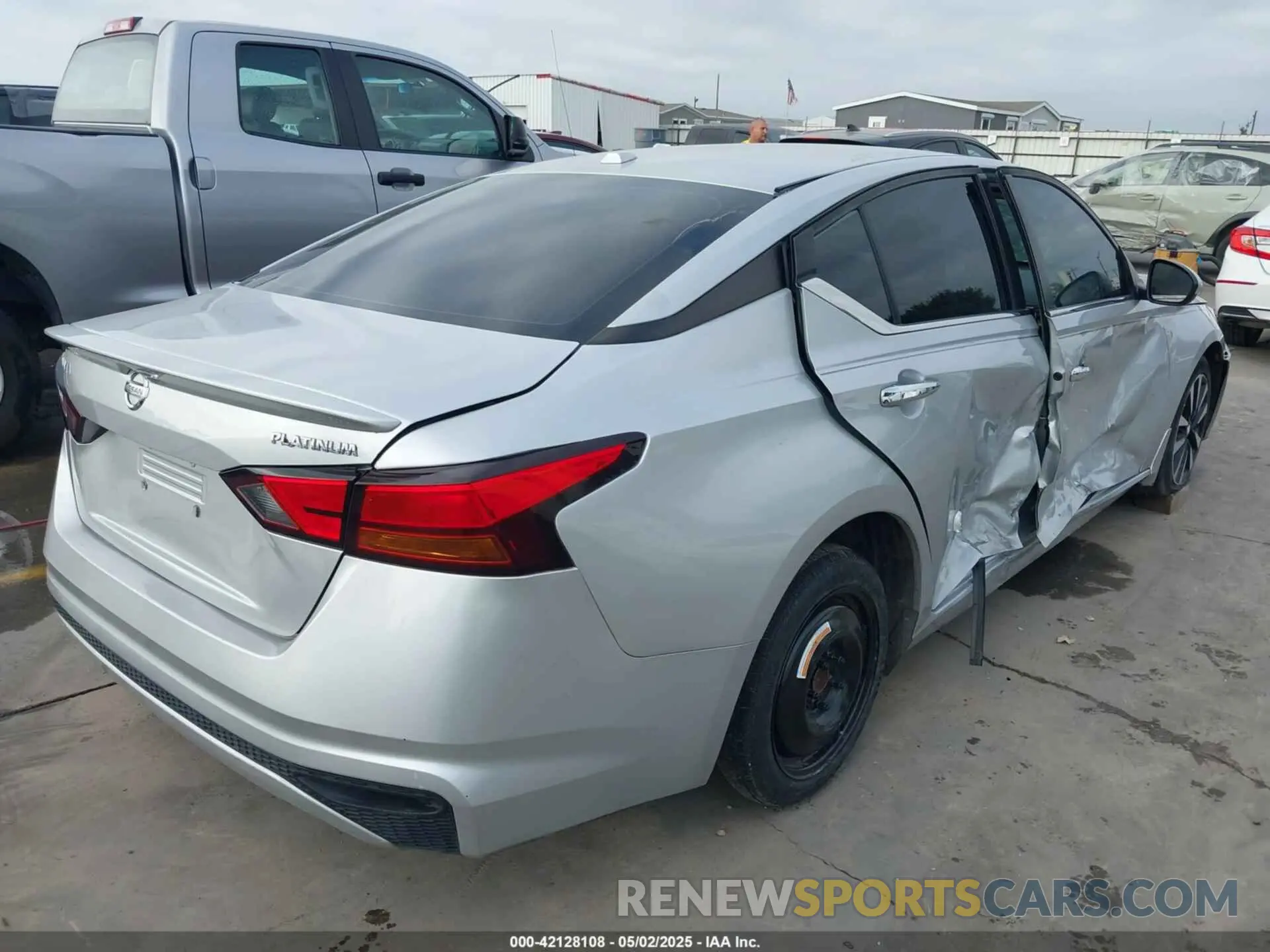 4 Фотография поврежденного автомобиля 1N4BL4BV6LN321215 NISSAN ALTIMA 2020