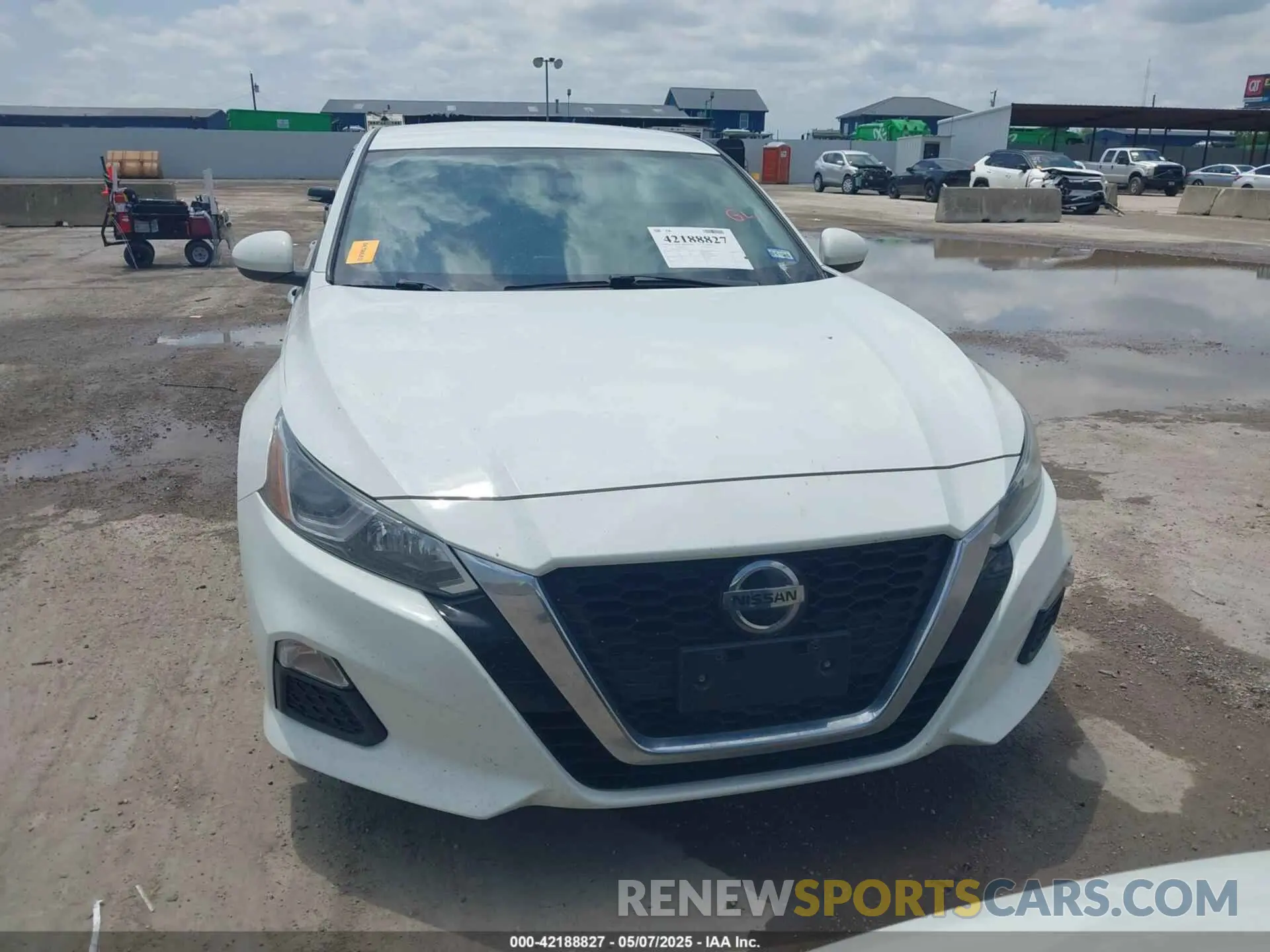 12 Photograph of a damaged car 1N4BL4BV7LC179128 NISSAN ALTIMA 2020